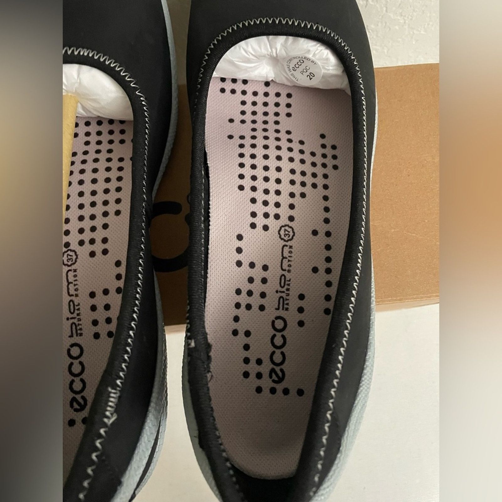 Ecco ECCO Womens Biom Lite Skimmer Ballerina Black EU 37 US 6-6.5 Size US 6 / IT 36 - 7 Thumbnail