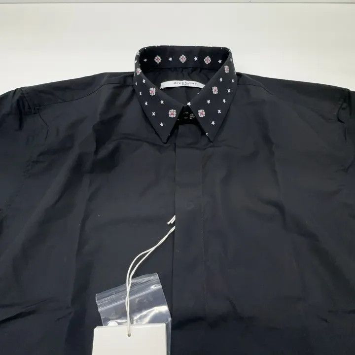 Givenchy Givenchy Givenchy Stylish Casual Solid Color Shirt -2507 Size US M / EU 48-50 / 2 - 4 Thumbnail