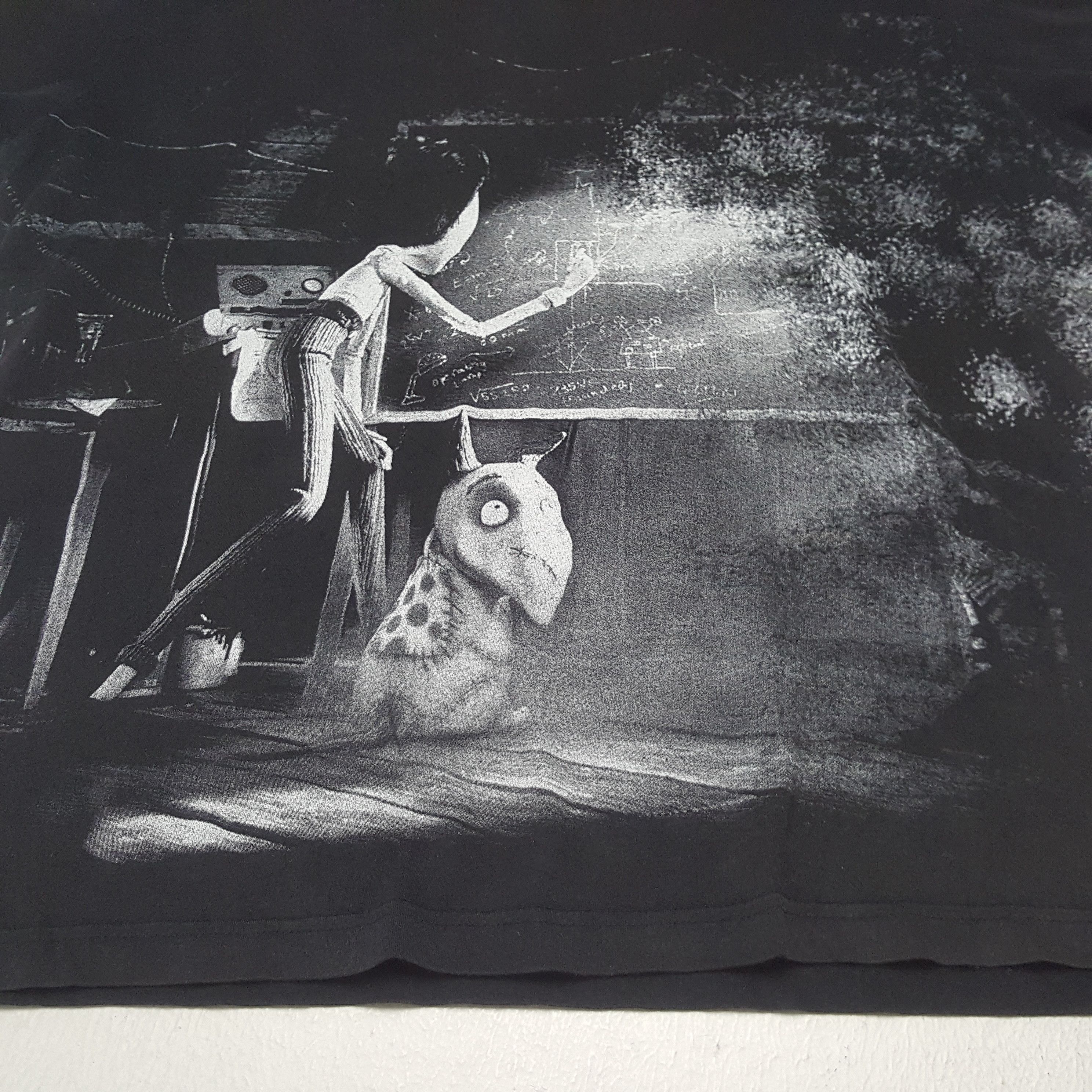 Uniqlo Vintage Frankensweenie Animation Sci-Fi Horror T-shirt RR26 Size US XL / EU 56 / 4 - 5 Thumbnail