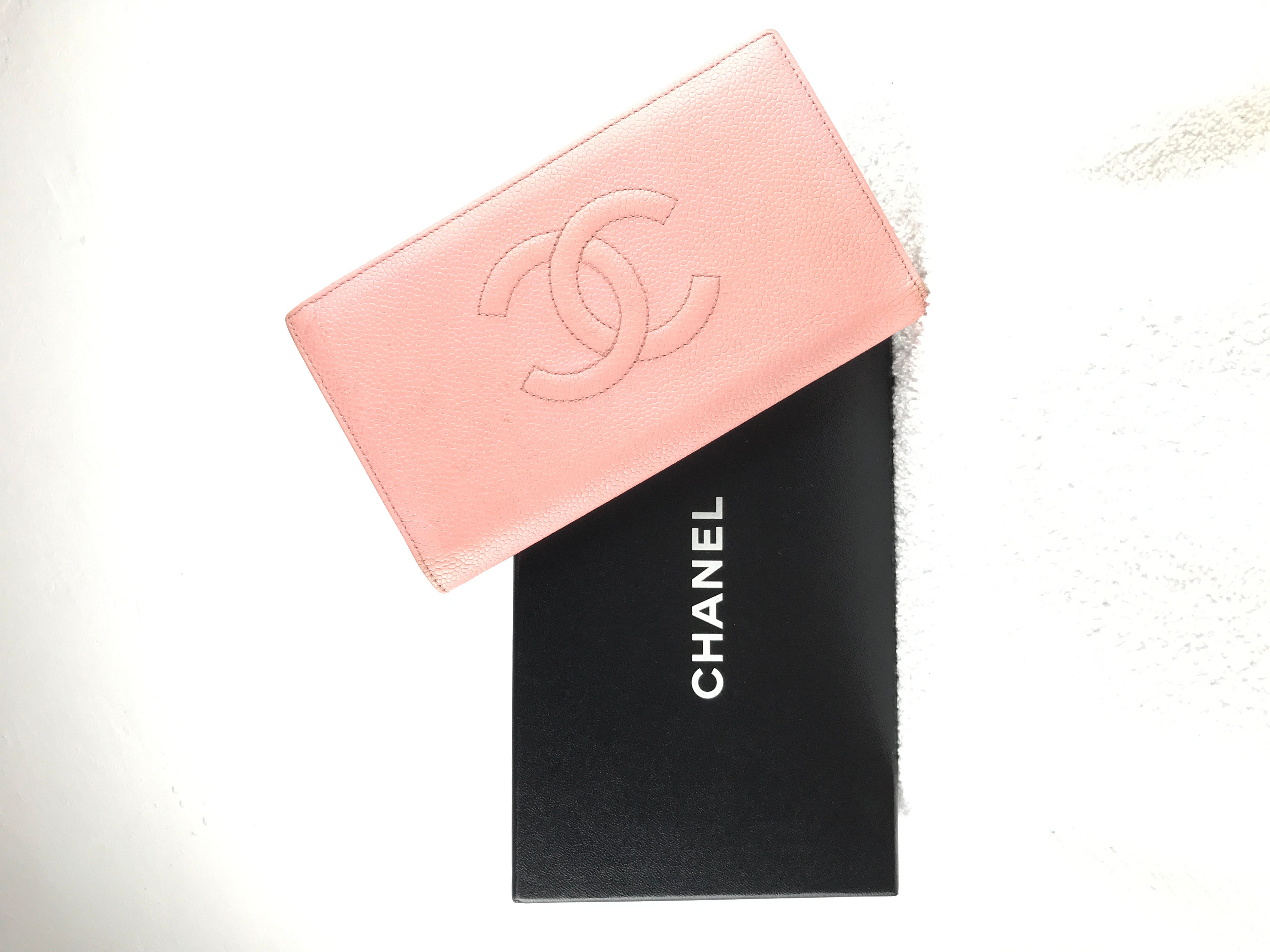 Vintage Vintage Chanel Pink CC Logo Caviar Leather Wallet With Box