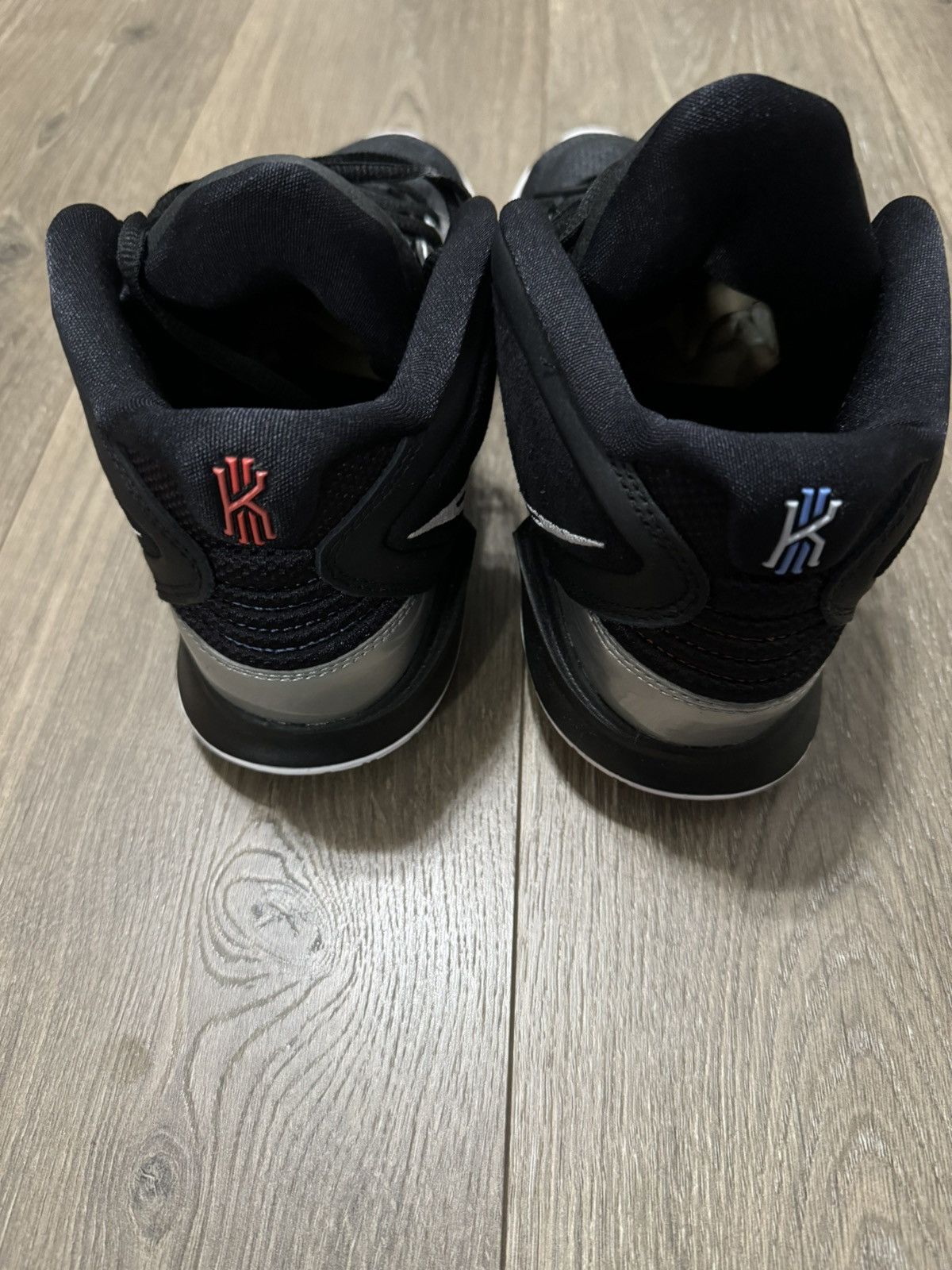 Nike Nike Kyrie Infinity Fire and Ice Size US 9 / EU 42 - 4 Thumbnail