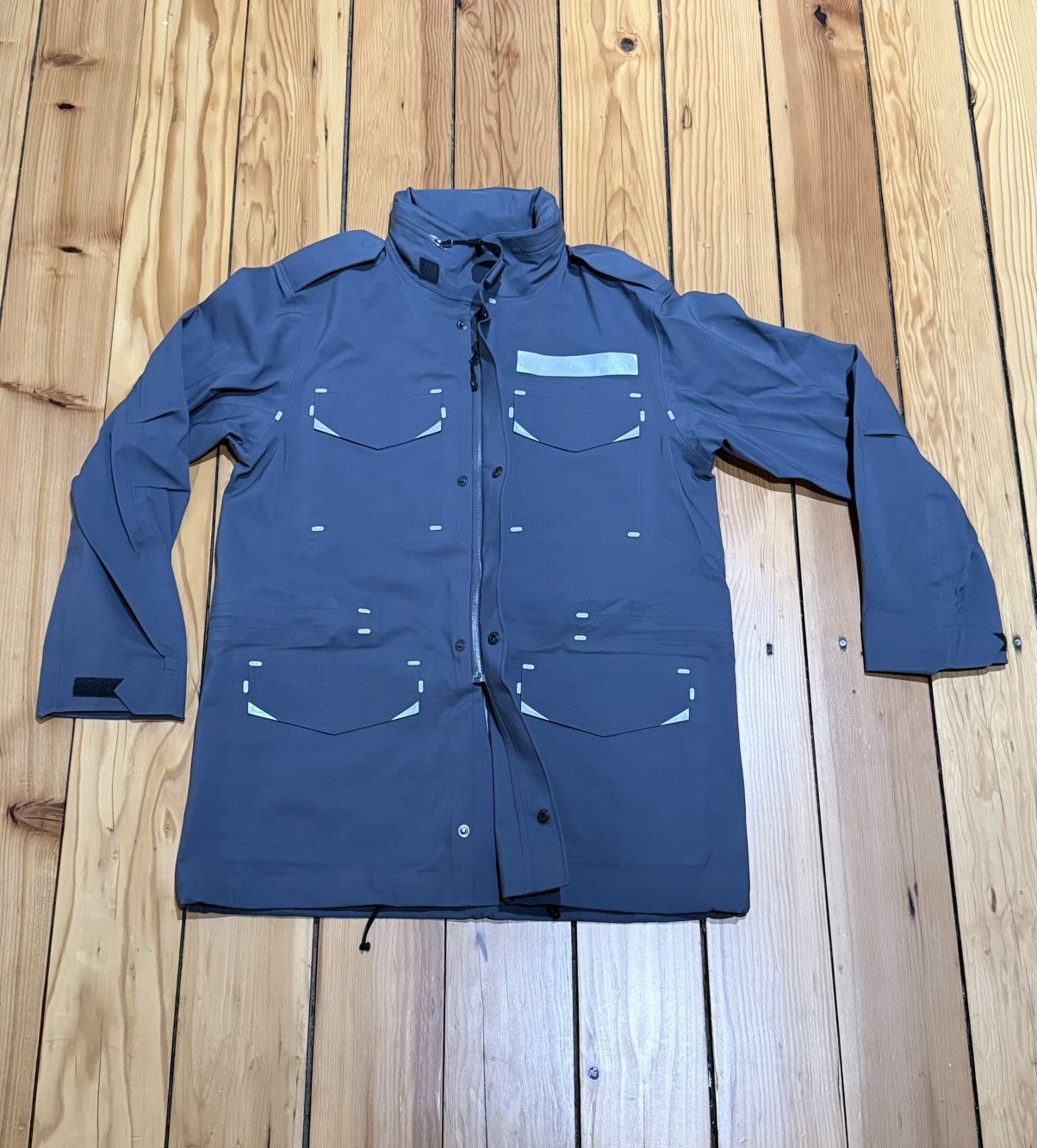 Nike Tech M-65 Jacket Rain Resistant Sz M (Runs Big)