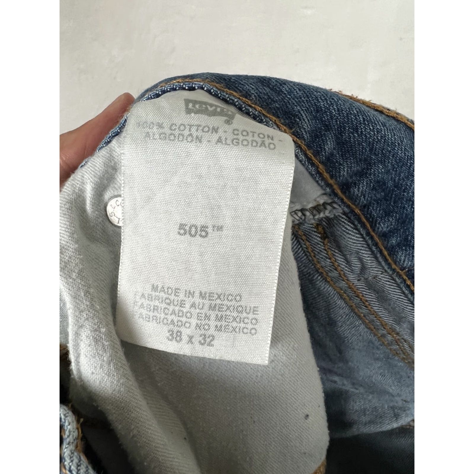 Levi's VINTAGE Levi’s 505 Blue Denim Jeans Size 38x32 Made in Mexico Medium Wash Size US 38 / EU 54 - 6 Thumbnail