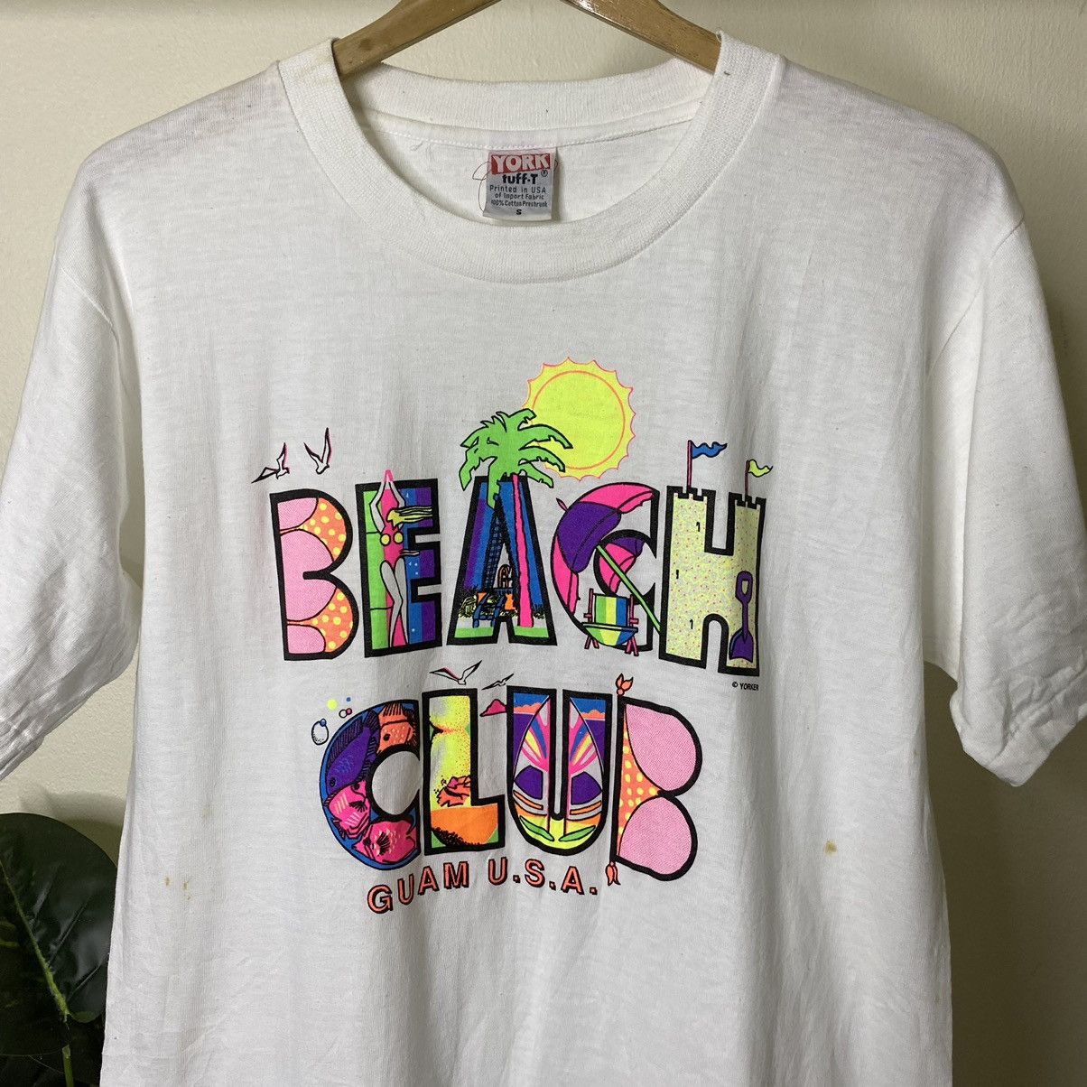 Vintage Vintage 1990s Beach Club Surf Tee Size US M / EU 48-50 / 2 - 2 Thumbnail