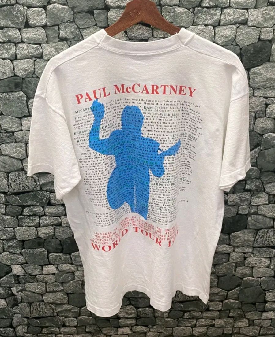 Vintage Vintage Paul McCartney The New World Tour 1993 Tshirt Size US L / EU 52-54 / 3 - 7 Thumbnail