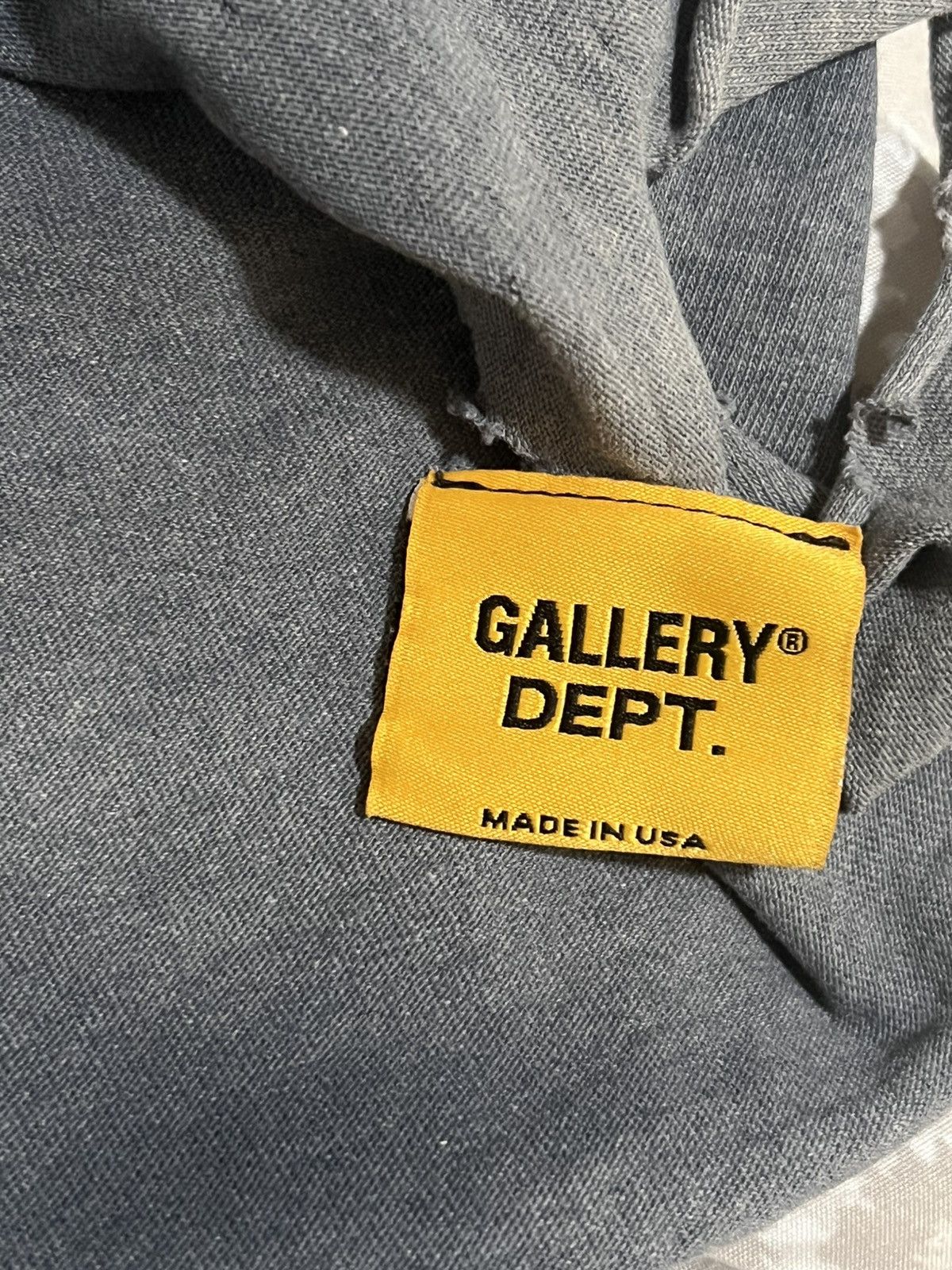 Gallery Dept. 1of1 Gallery Dept. Headline Records Cut Off Tee Size US L / EU 52-54 / 3 - 4 Thumbnail
