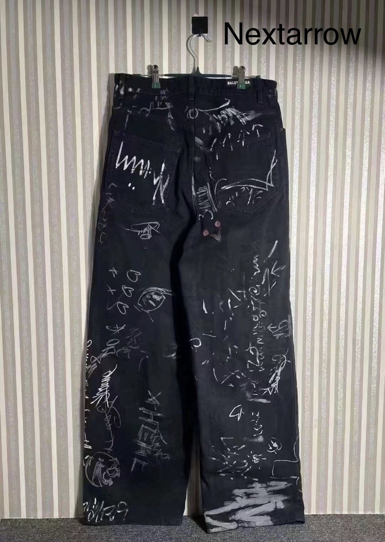 Balenciaga Balenciaga black hand-painted monogrammed logo jeans 2412- Size US 28 / EU 44 - 2 Thumbnail