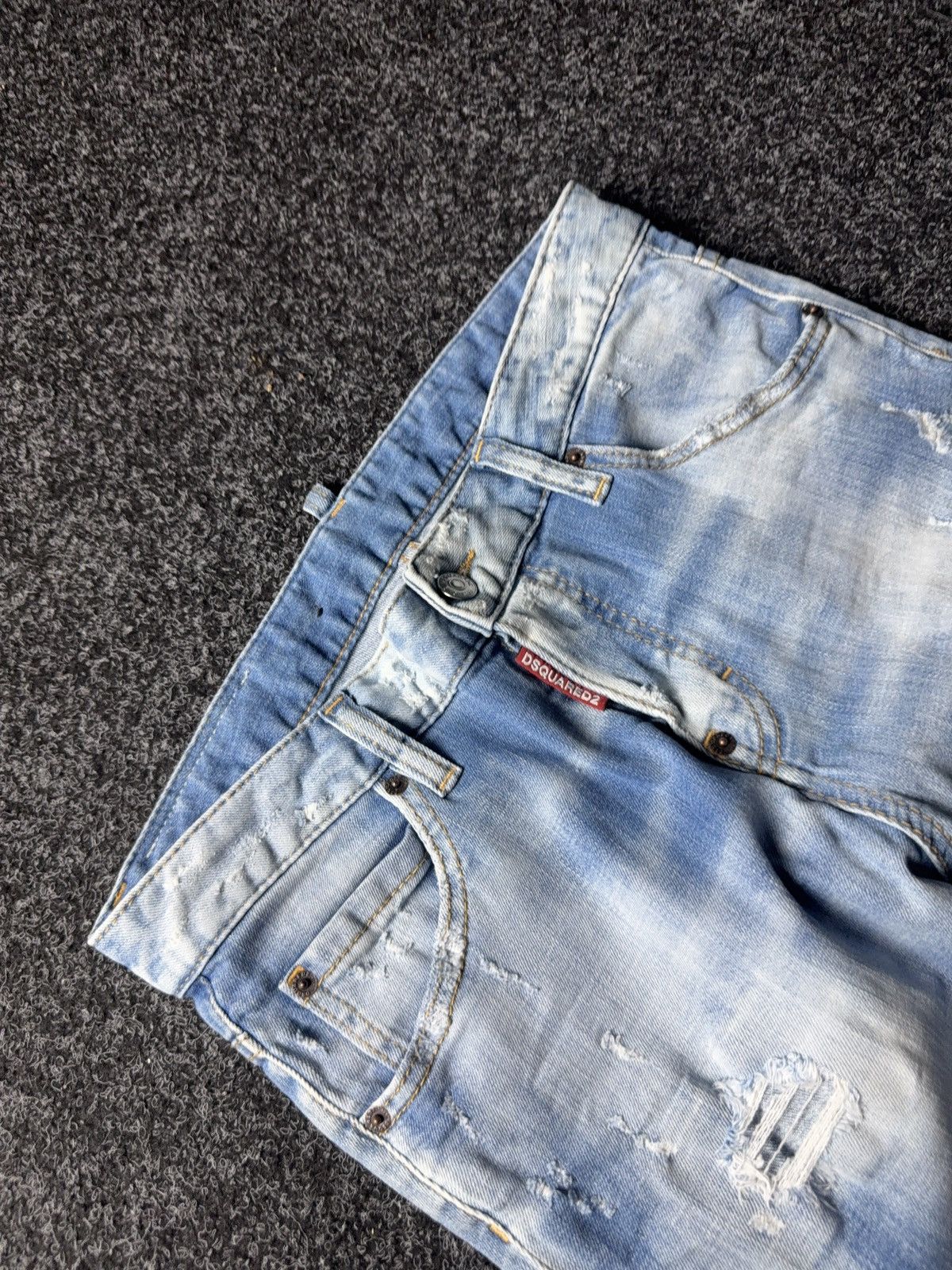 Dsquared2 Dsquared2 1964 Distressed Light Wash Jeans Size 30 Size US 30 / EU 46 - 7 Thumbnail