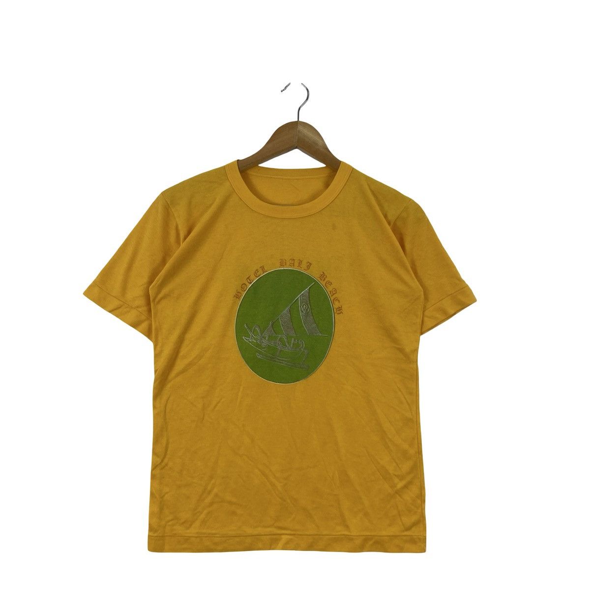 Vintage Vintage MAUI HAWAII BEACH Sailboat Graphic Retro Surf Tee Size US S / EU 44-46 / 1 - 4 Thumbnail