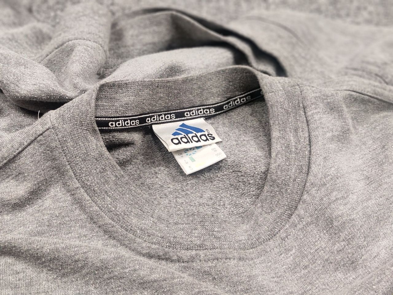 Adidas Vintage Adidas F.C. Bayern Munich Gray Crew chek sweatshirt Size US M / EU 48-50 / 2 - 14 Thumbnail
