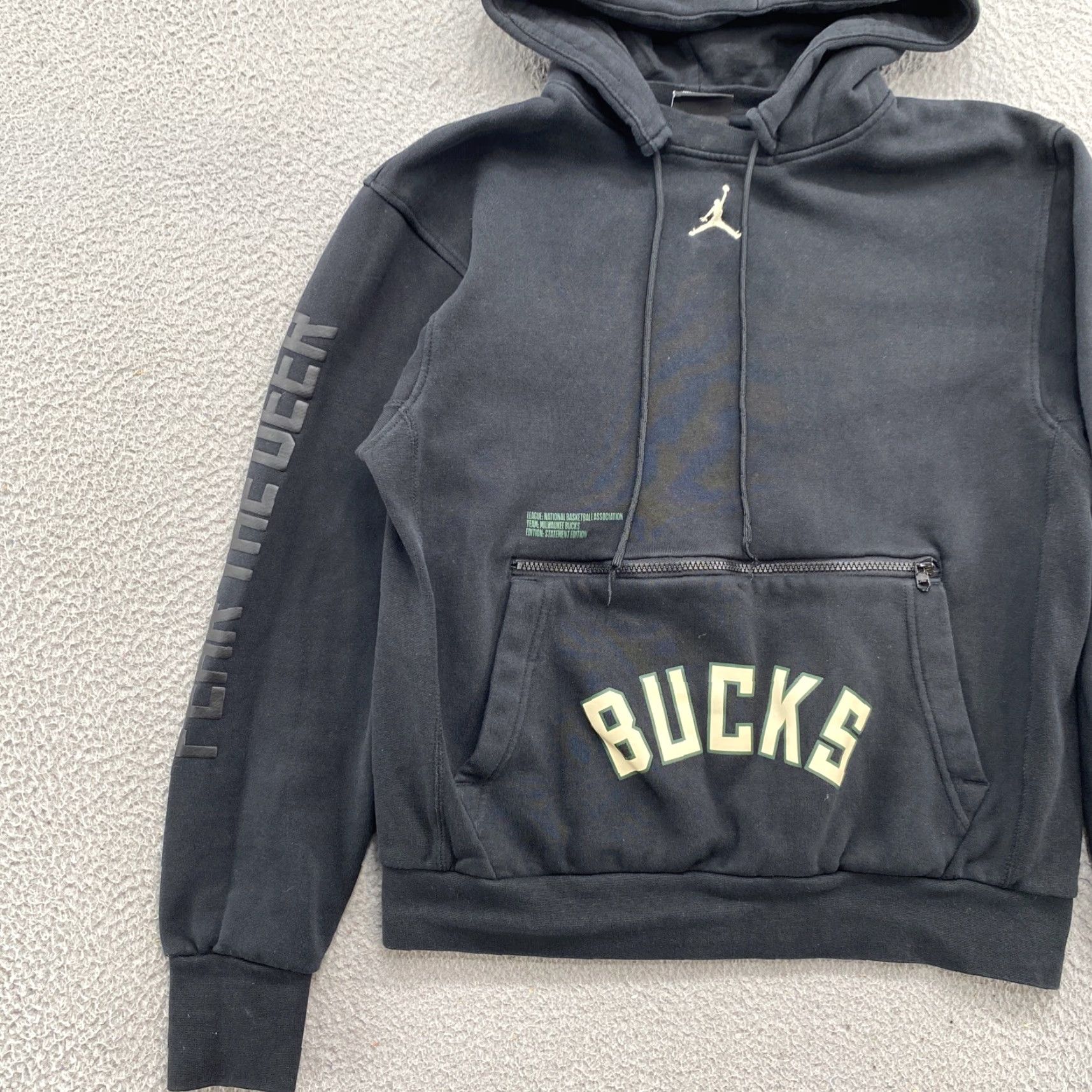 Jordan Brand Jordan Hoodie Men Size Small Black DR7004 010 Milwaukee Bucks Courtside Statement Size US S / EU 44-46 / 1 - 2 Thumbnail