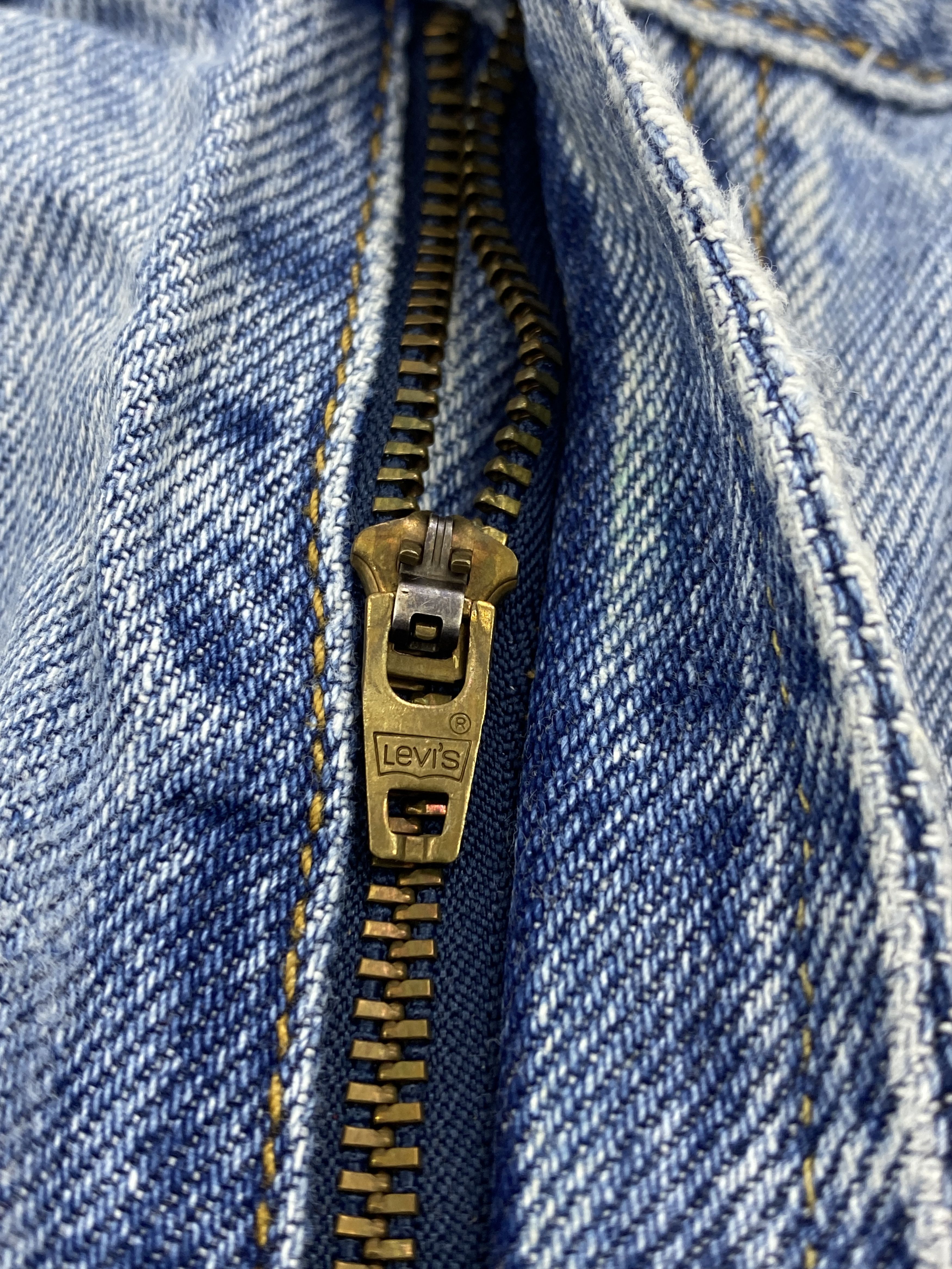 Levi's Light Blue Vintage Levis 505 Jeans DP2702 Size US 37 - 14 Thumbnail