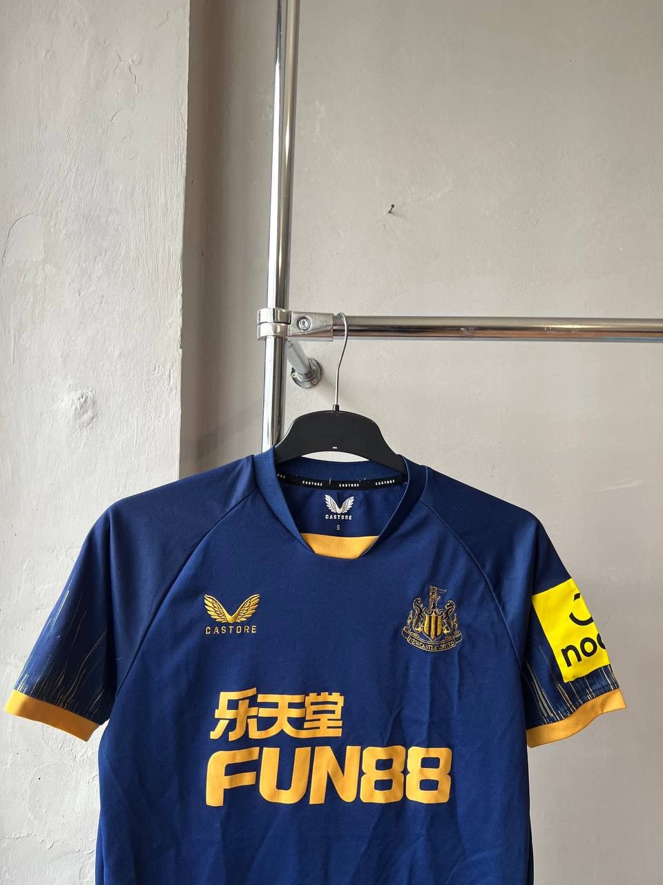 Castore 2022/23 NEWCASTLE UNITED AWAY SOCCER JERSEY FOOTBALL SHIRT S Size US S / EU 44-46 / 1 - 3 Thumbnail