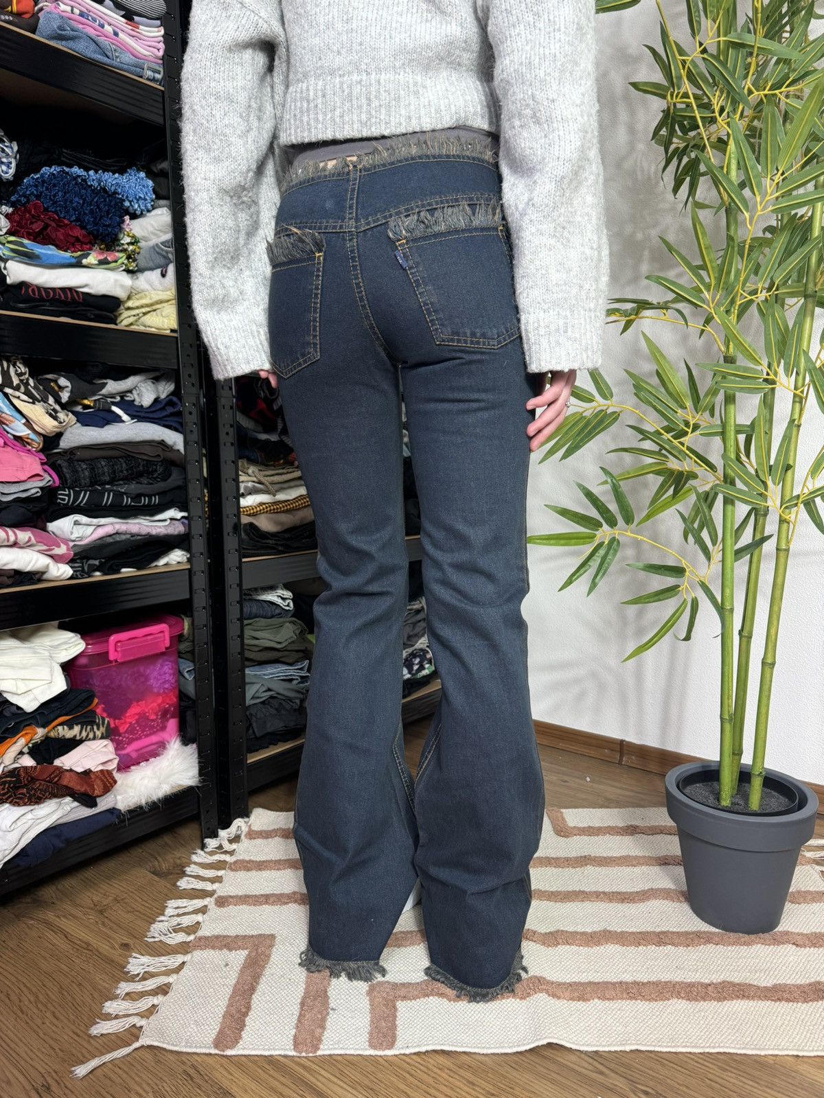 Vintage VINTAGE ROSES WASHED DENIM PANTS FLARE JEANS Size 24" / US 00 / IT 34 - 5 Thumbnail