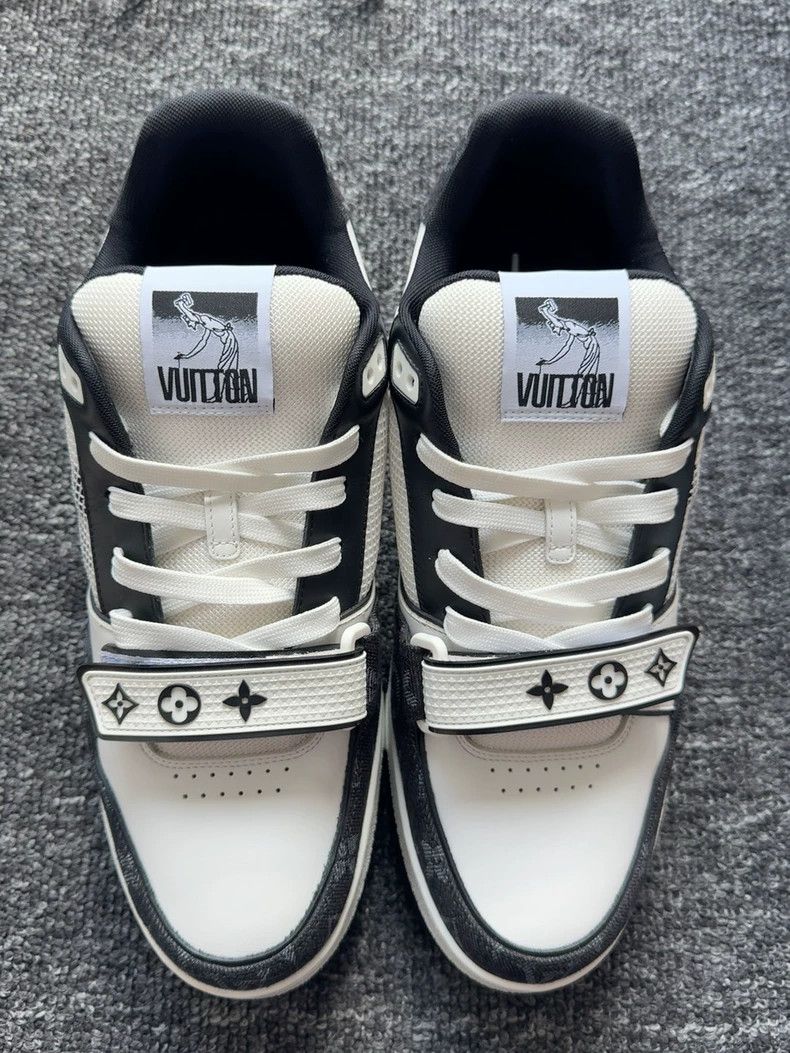 Louis Vuitton Louis Vuitton Trainer leather calfskin lace-up low-cut fas Size US 10 / EU 43 - 1 Thumbnail