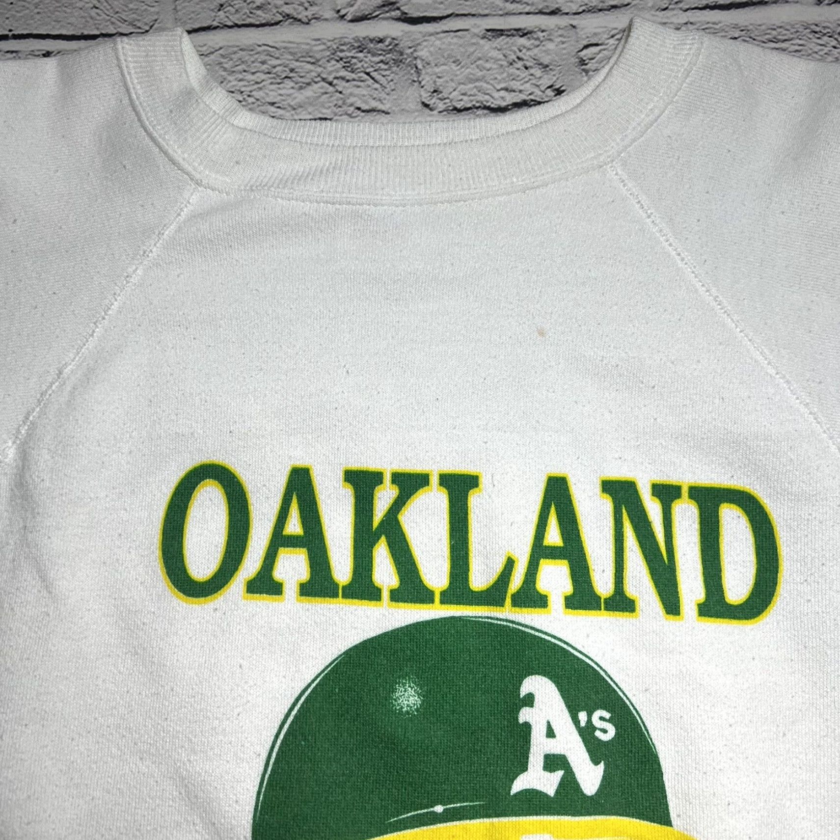 Vintage VINTAGE Brock World 1987 Oakland A's Athletics Sweatshirt M Size US M / EU 48-50 / 2 - 3 Thumbnail