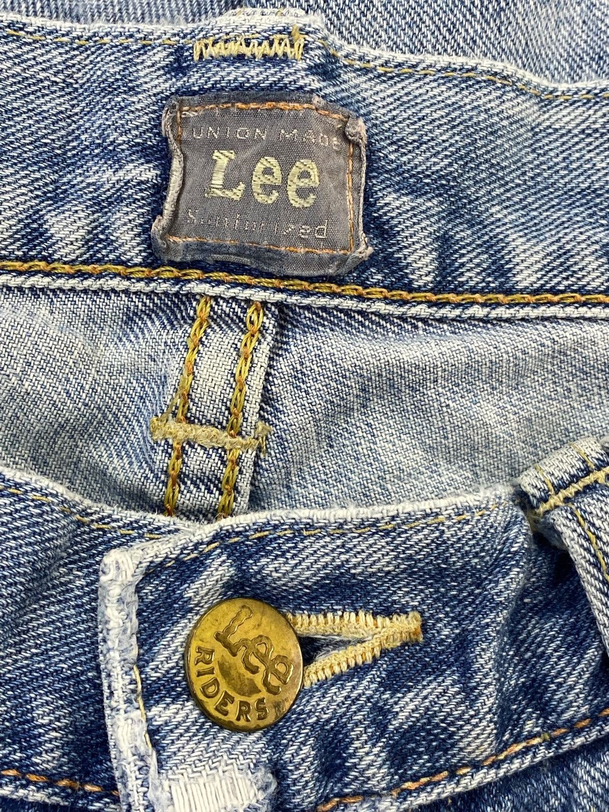 Lee Lee Riders blue denim jeans with a relaxed fix distressed Size US 32 / EU 48 - 10 Thumbnail