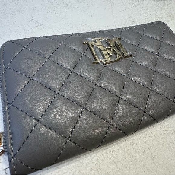 Badgley Mischka NWT BADGLEY MISCHKA DIAMOND QUILTED GREY LONG WALLET Size ONE SIZE - 1 Thumbnail