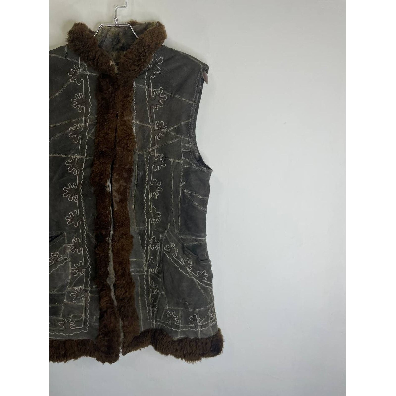 Japanese Brand × Vintage Vintage Shearling Patchwork Fur Vest Brown Suede Waistcoat Size M / US 6-8 / IT 42-44 - 5 Thumbnail