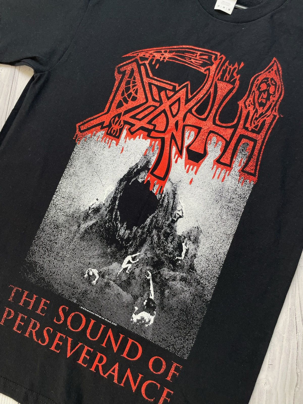 Band Tees Vintage Death rock tee Metal big logo Y2K Band tee Metal M Size US M / EU 48-50 / 2 - 3 Thumbnail