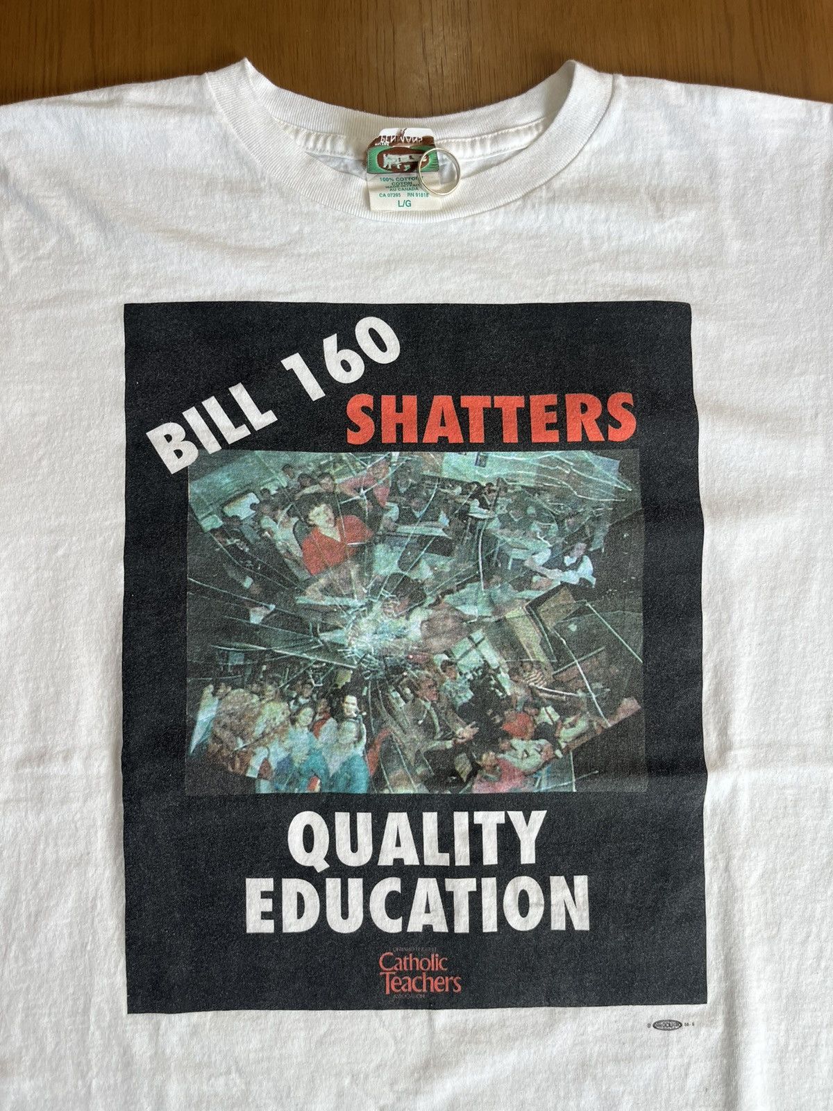 Arts & Science Vtg Bill 160 SHATTERS Quality Education 90’s Tshirt Size US L / EU 52-54 / 3 - 6 Thumbnail