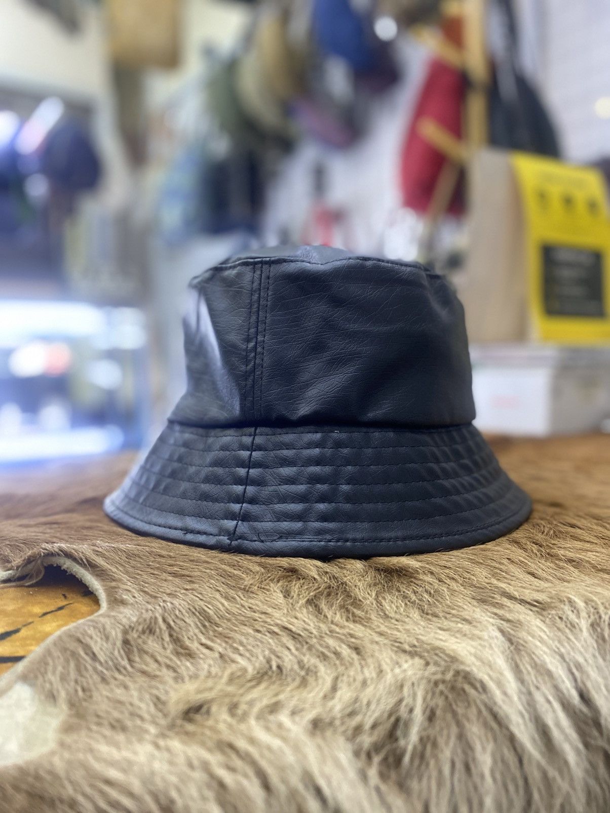 Zara ZARA FAUX LEATHER BUCKET HAT Size ONE SIZE - 8 Thumbnail