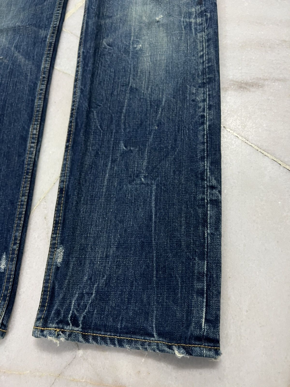 Japanese Brand 💥90’s💥Vintage D.M.G Distressed Jean Very Rare Size US 31 - 5 Thumbnail