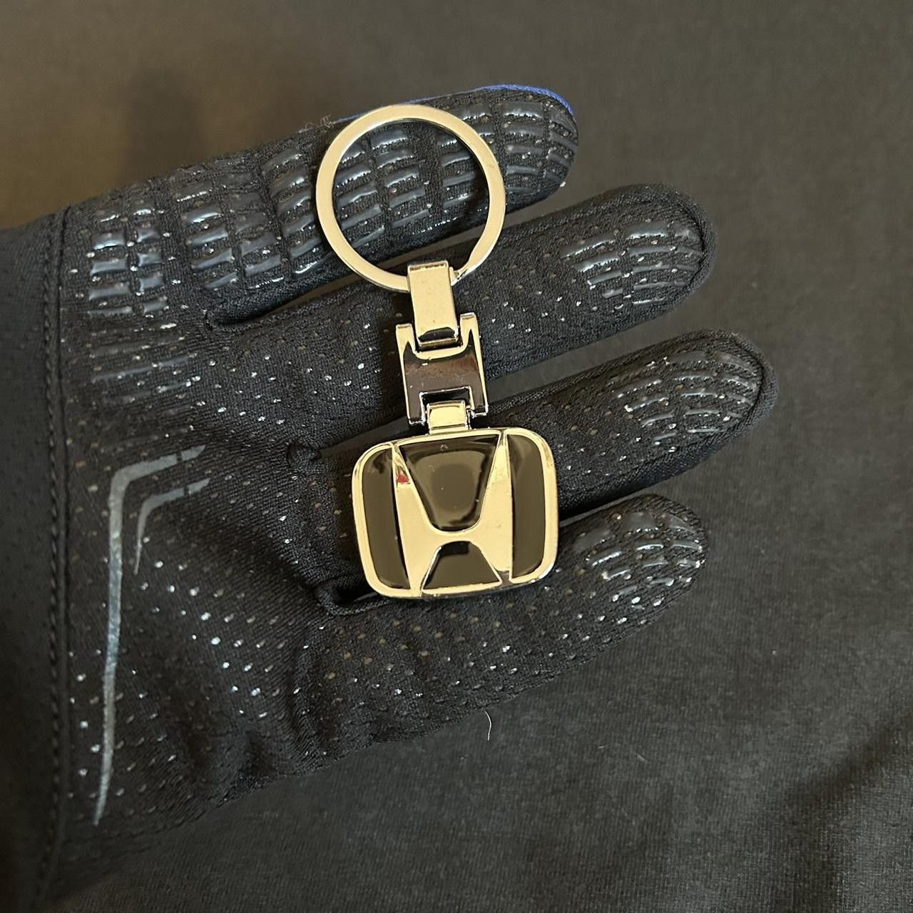 Japanese Brand Y2K 2000s Style Black Honda Emblem Steel Key Chain Size ONE SIZE - 2 Thumbnail
