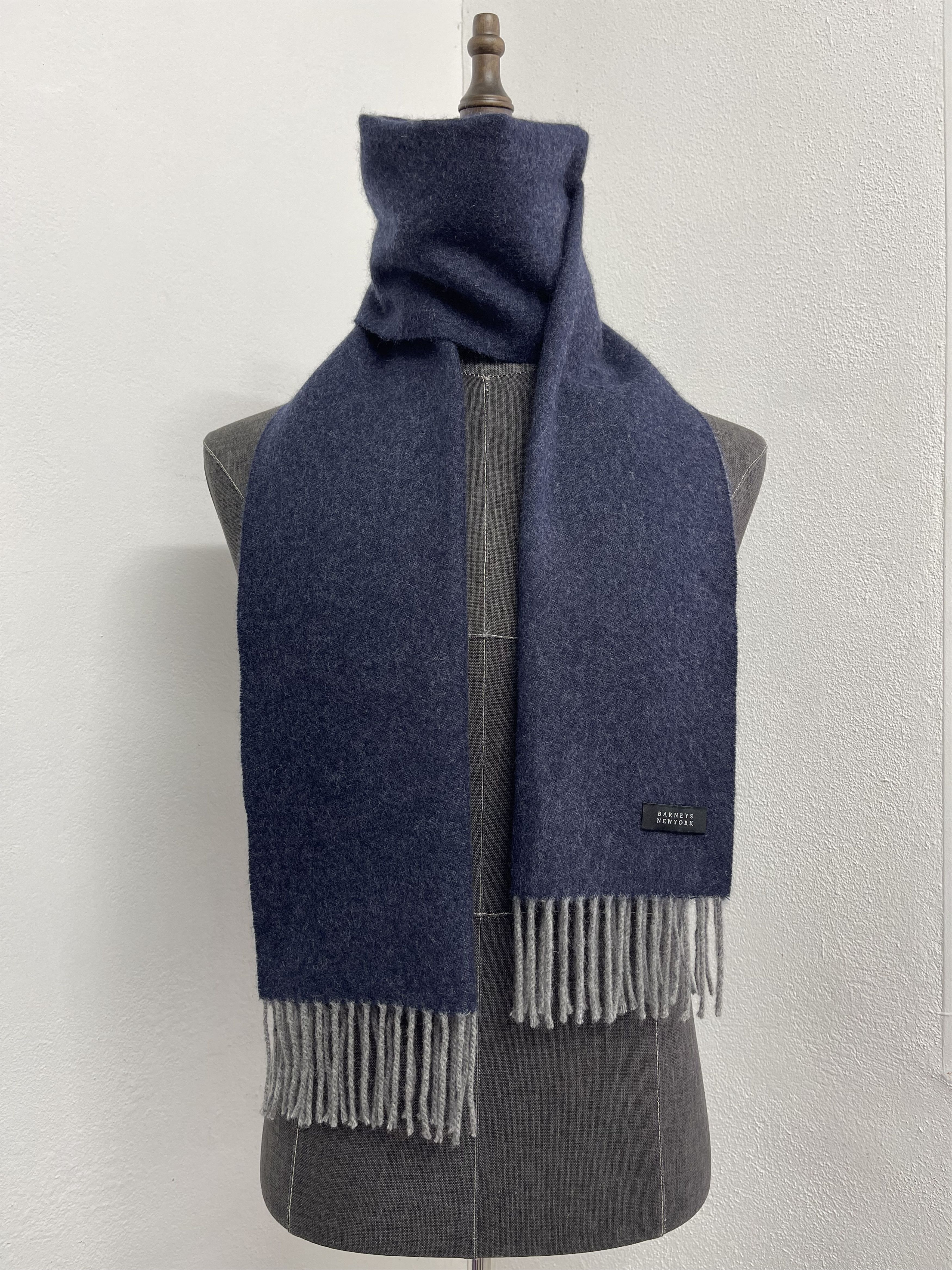 Barneys New York Barneys NewYork Cashmere Scarf / Muffler - 6241 Size ONE SIZE - 1 Thumbnail