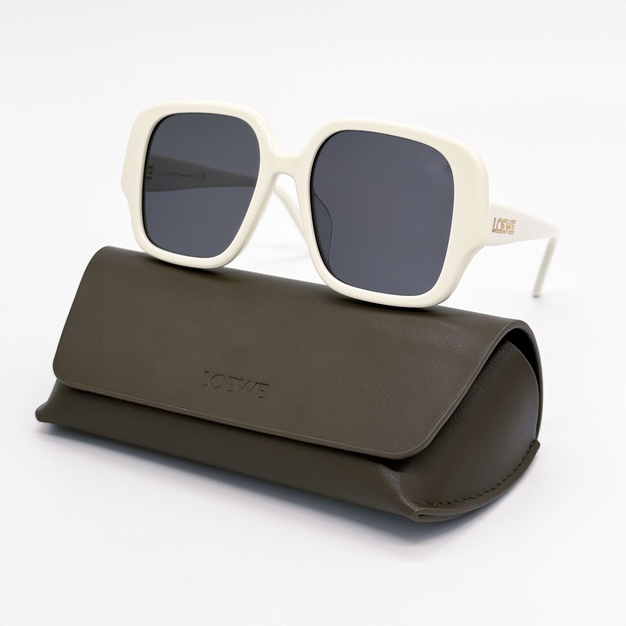 Loewe Women Sunglasses Ivory Smoke Butterfly LW40133F INFLATED 25A NEW AUTHENTIC Loewe Loewe LW40133F 25A Sunglasses Ivory Butterfly Frame  main image 2