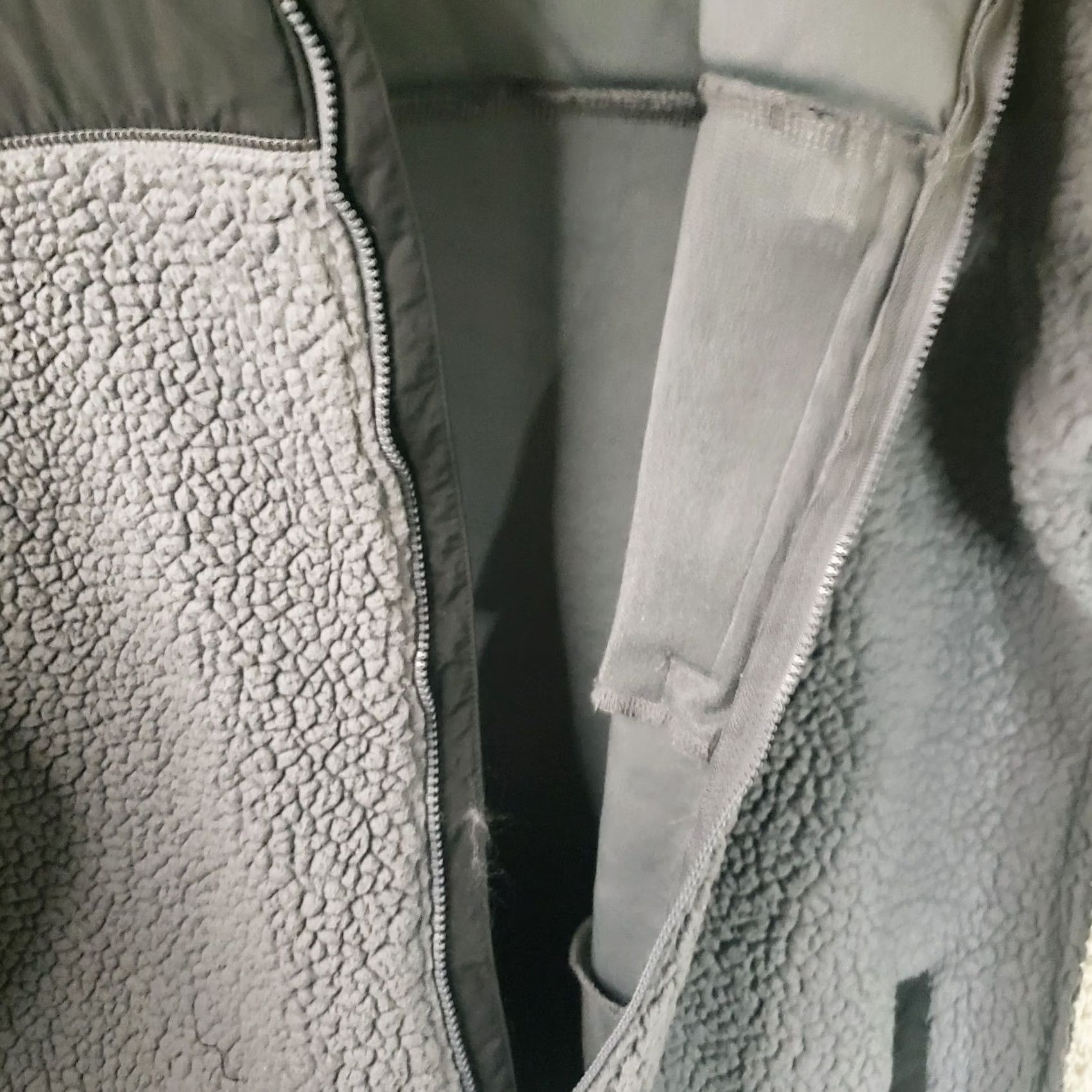 Vintage VINTAGE Columbia Fuzzy Fleece Gray Black Full Zip Hooded Jacket Mens Size Medium Nice! Size US M / EU 48-50 / 2 - 6 Thumbnail