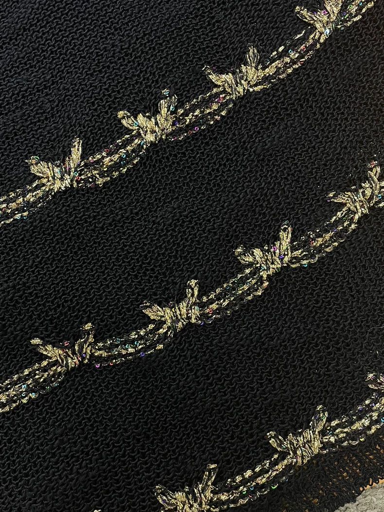 Chanel Chanel 25A black gold embroidered sequin knitted long-slee Size S / US 4 / IT 40 - 2 Thumbnail