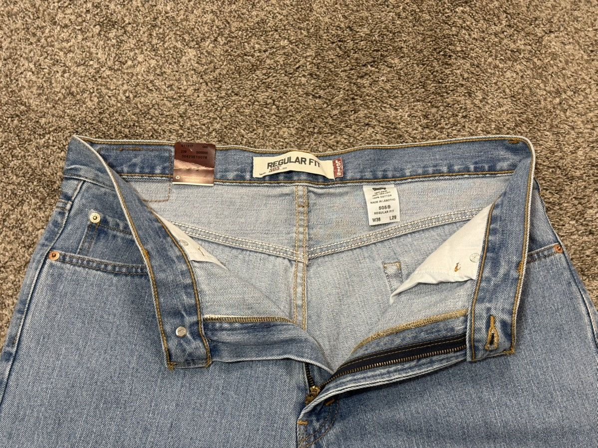 Levi's Vintage Levis 505 Jeans 36x29 Y2K Deadstock Regular Straight Size US 36 / EU 52 - 8 Thumbnail