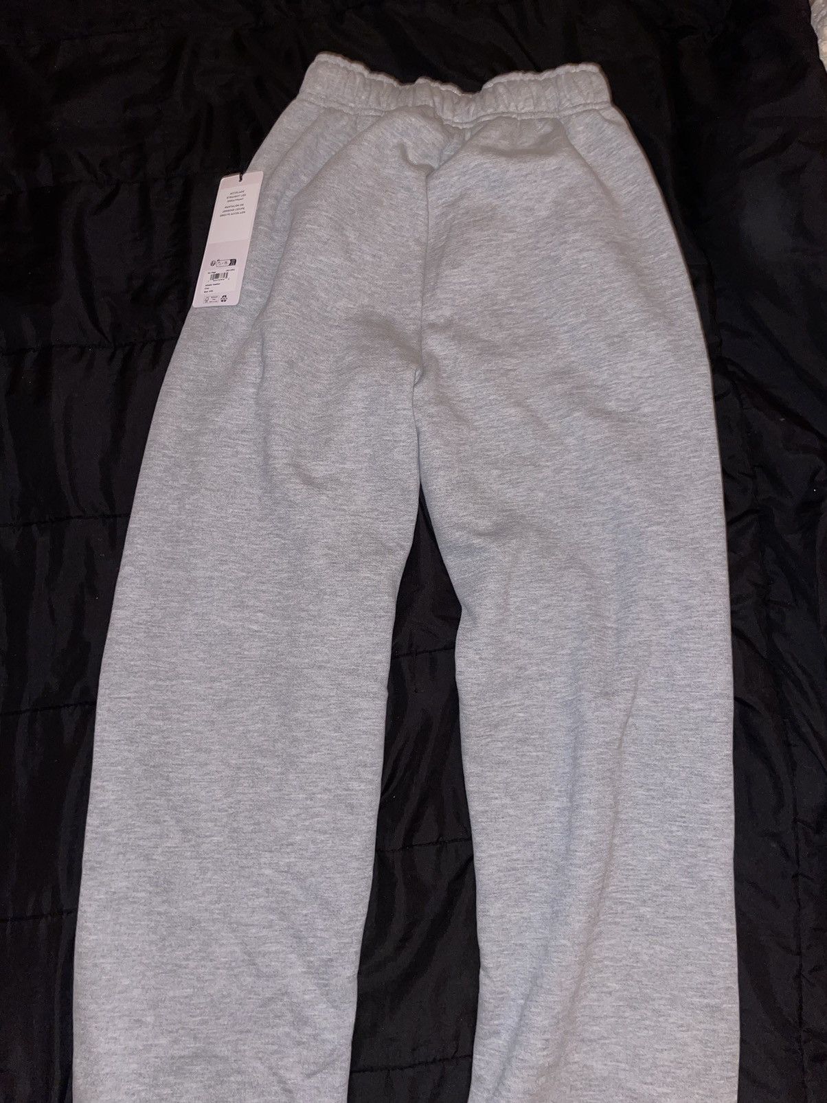 Alo Yoga Accolade Straight Leg Sweatpant Size 25" / US 0 / IT 36 - 3 Thumbnail