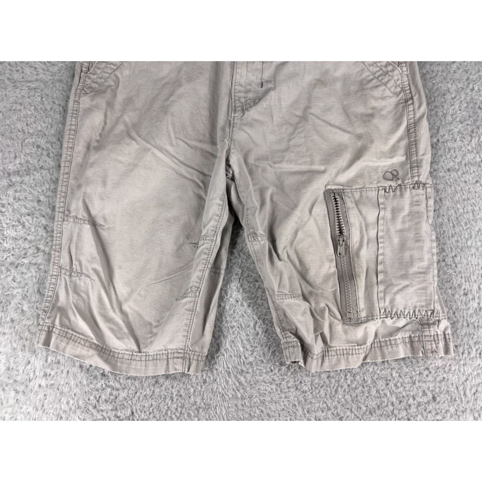 Ocean Pacific Ocean Pacific Womens Shorts Cargo Denim Gray 16 Adult Waist 29 Inseam 10 Mid Rise Pockets Beach Surf Aloha Size 29" - 5 Thumbnail