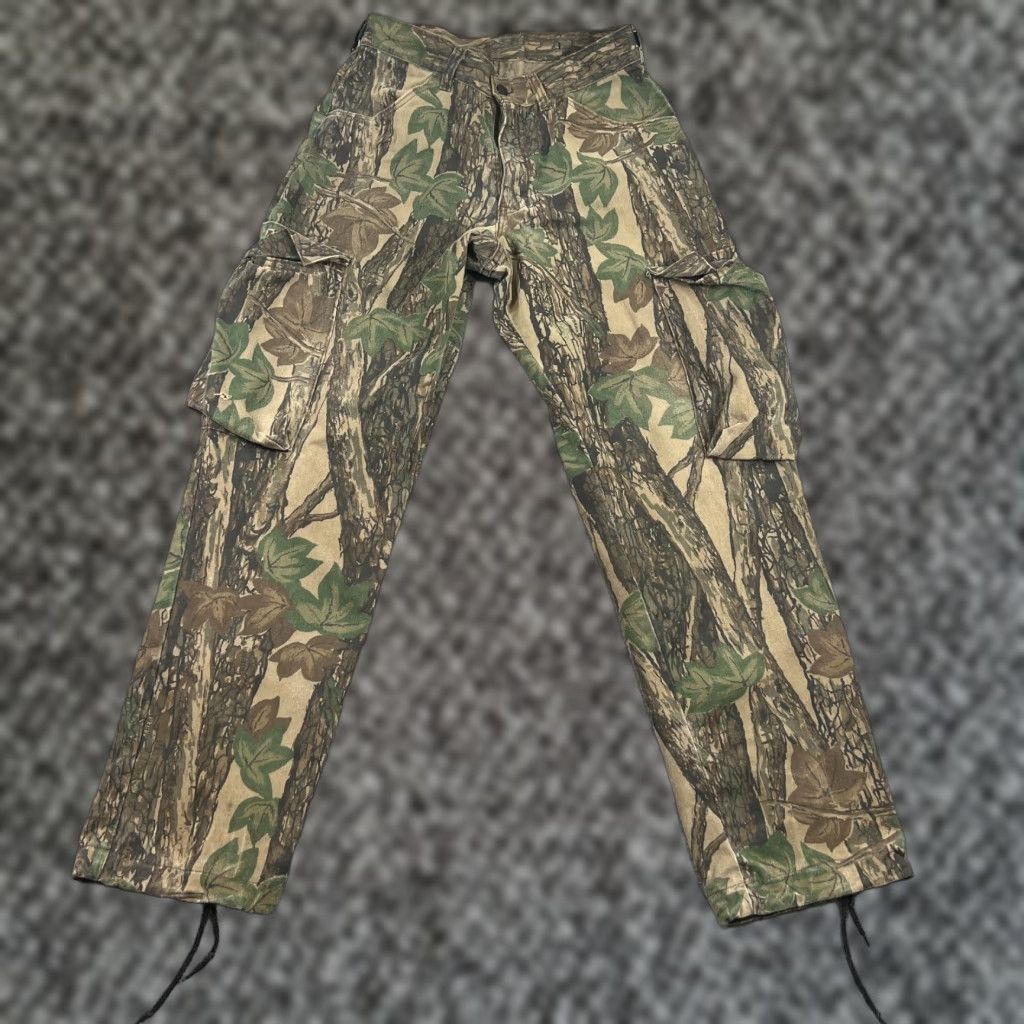 Vintage VINTAGE Key Camo Pants Mens S 30x32 Realtree Cargo Talon 70s 80s Cargo, Twill, Cotton Blend, Polyester, Cotton | Bag? No extra info allowed. Size US 29 - 1 Thumbnail