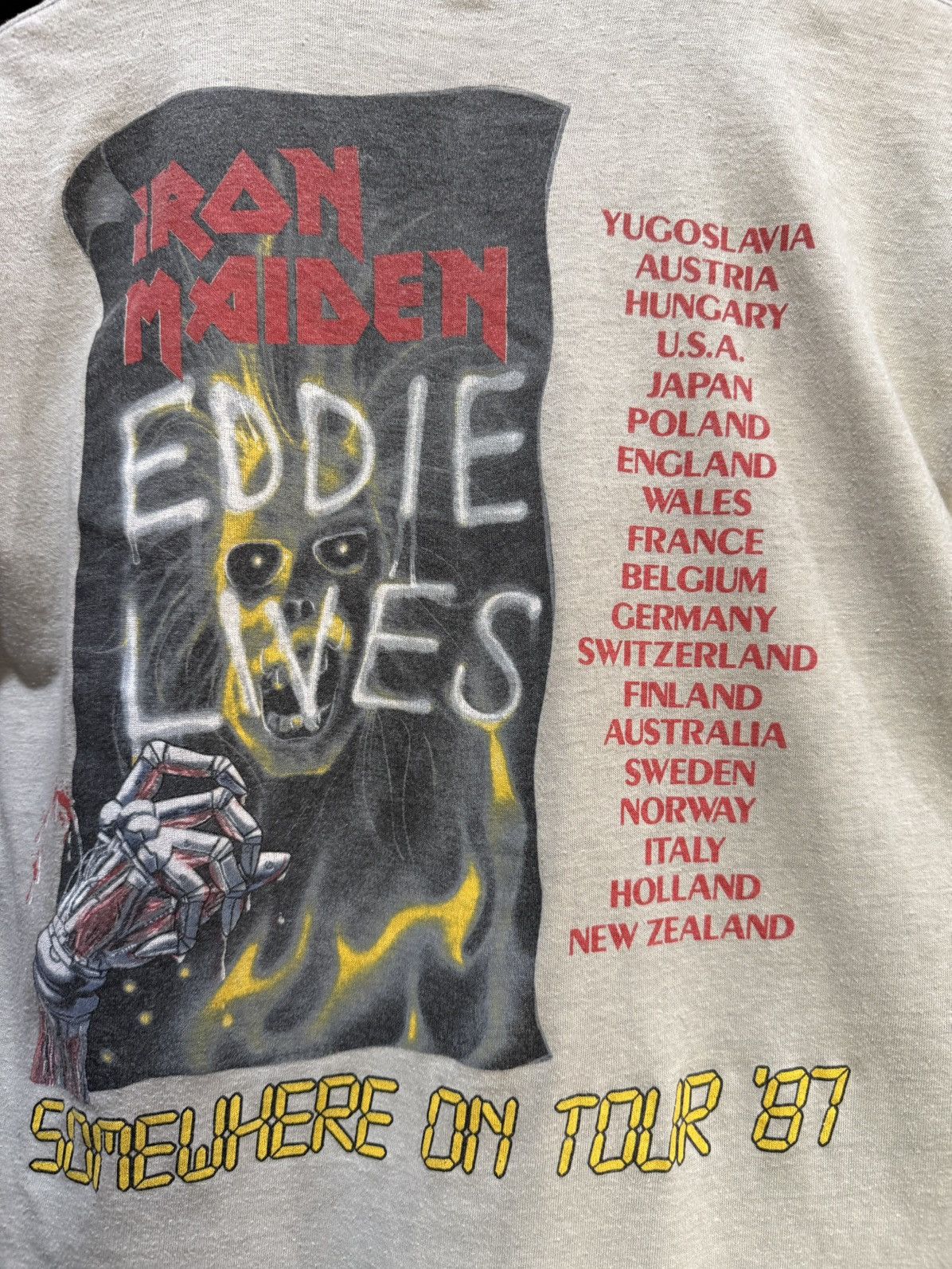 Band Tees Vintage 80s Iron Maiden Eddie Lives Tour Tank Top Tee Size US L / EU 52-54 / 3 - 10 Thumbnail