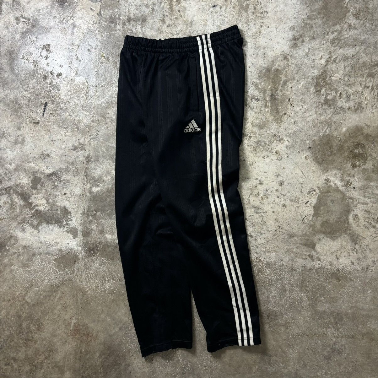 Adidas × Vintage VINTAGE ADIDAS TRACK PANTS Size US 34 / EU 50 - 1 Thumbnail