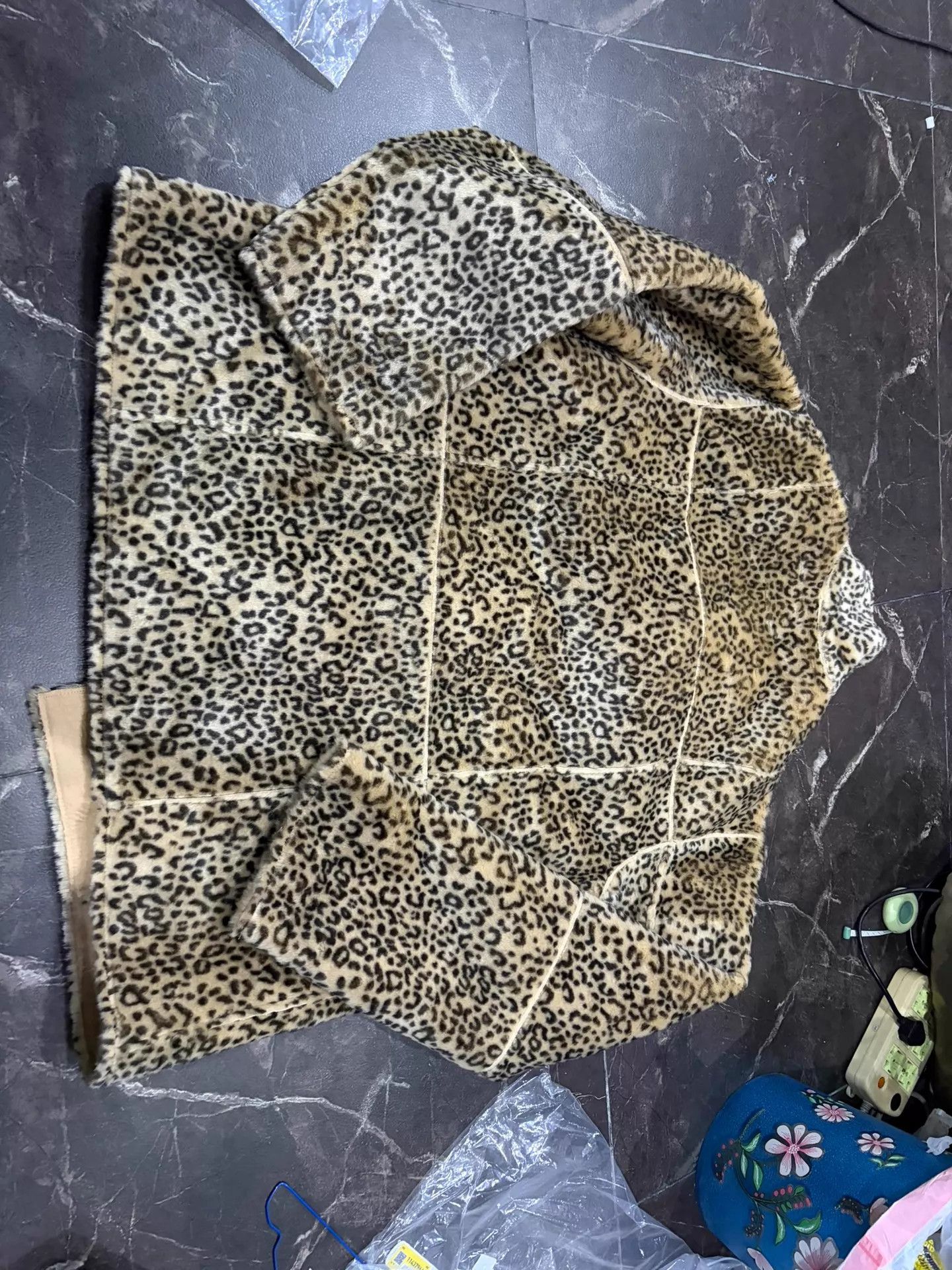 Supreme Supreme Leopard Print Fur-Lined Leather Jacket L Rare Size US L / EU 52-54 / 3 - 5 Thumbnail