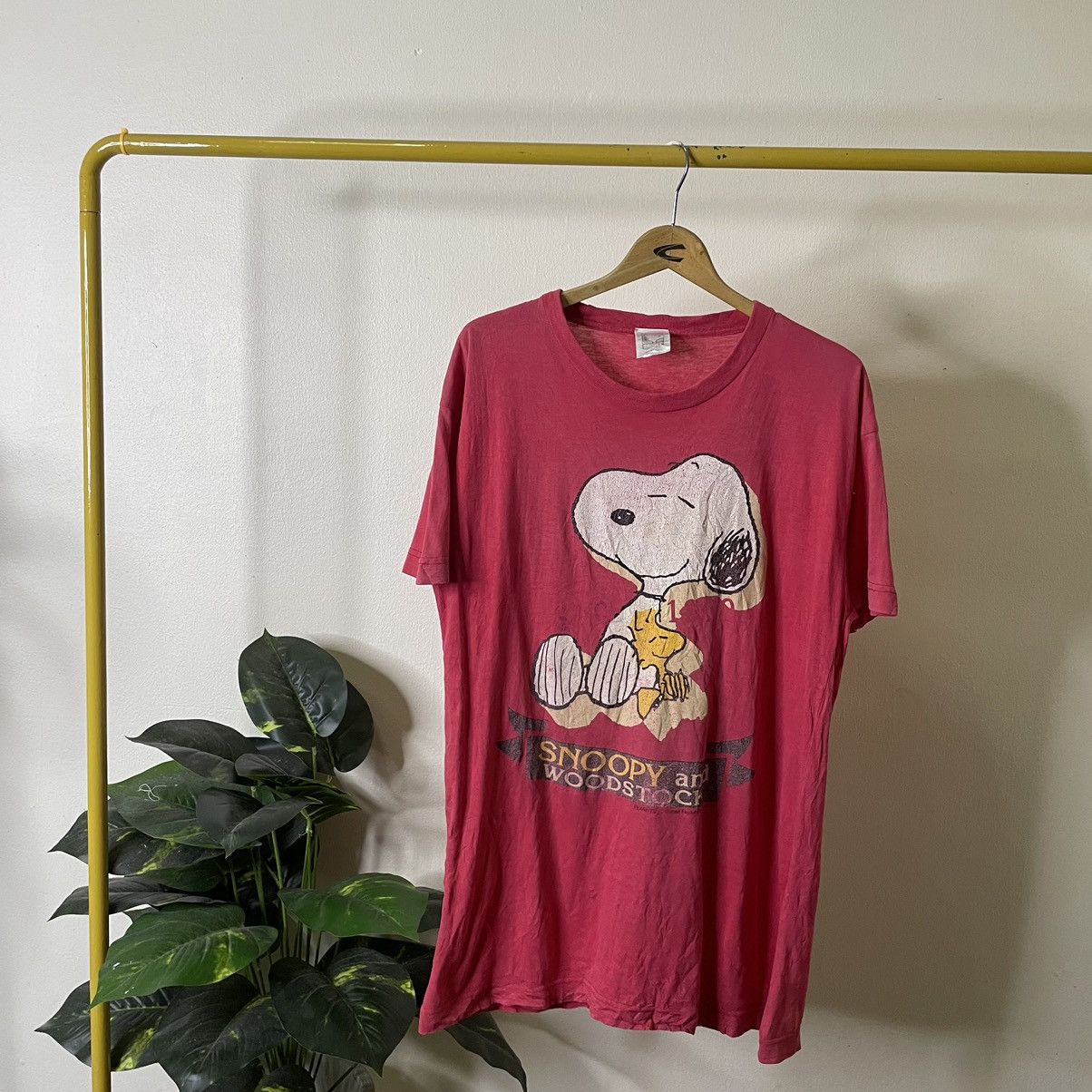 Peanuts Vintage 1990s Peanuts Snoopy Big Graphic T Shirt Size US L / EU 52-54 / 3 - 1 Thumbnail