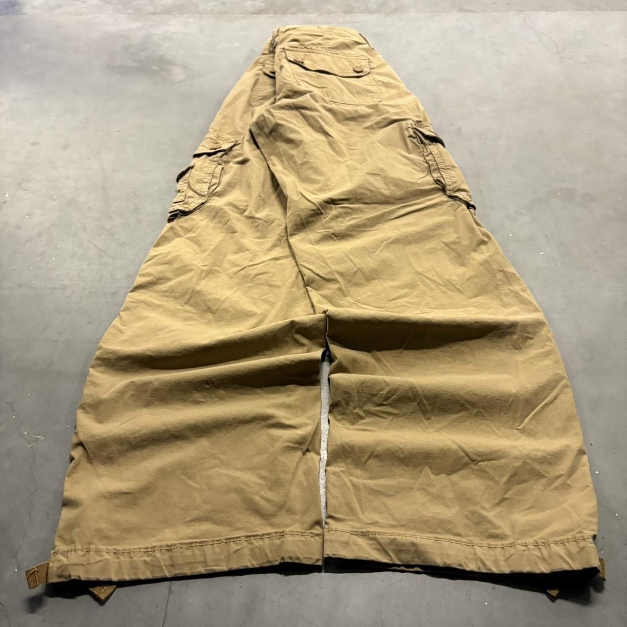 Vintage Crazy Vintage Y2K/2000s Baggy Skater Style Khaki Jogger Cargo Pants! Size US 27 - 4 Thumbnail