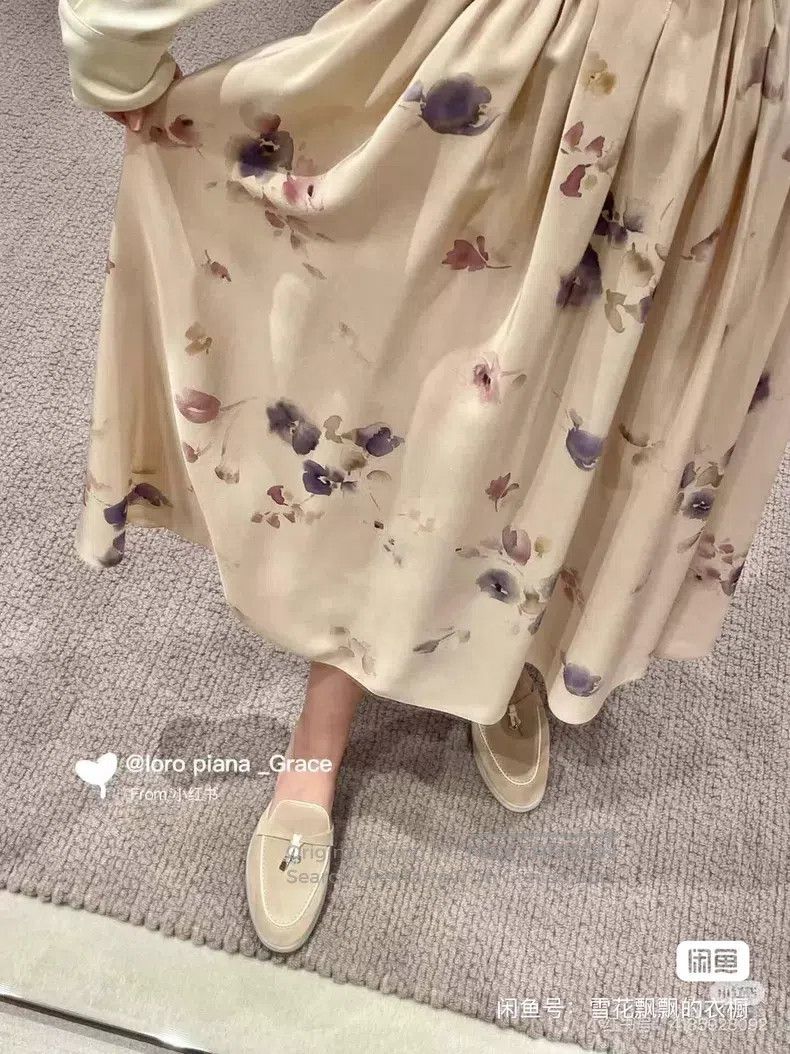Loro Piana Loro Piana 2023 Floral Print Silk Skirt Size 26" / US 2 / IT 38 - 2 Thumbnail