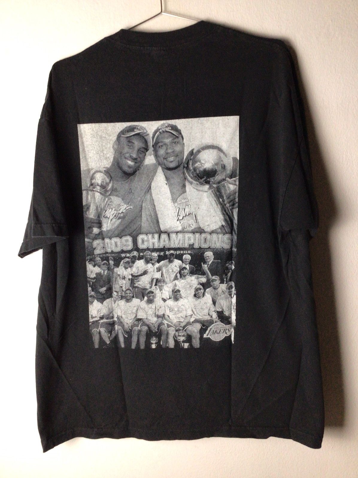 NBA × Rap Tees Kobe Lakers Champions NBA 2009 Big prints Size US XXL / EU 58 / 5 - 3 Thumbnail