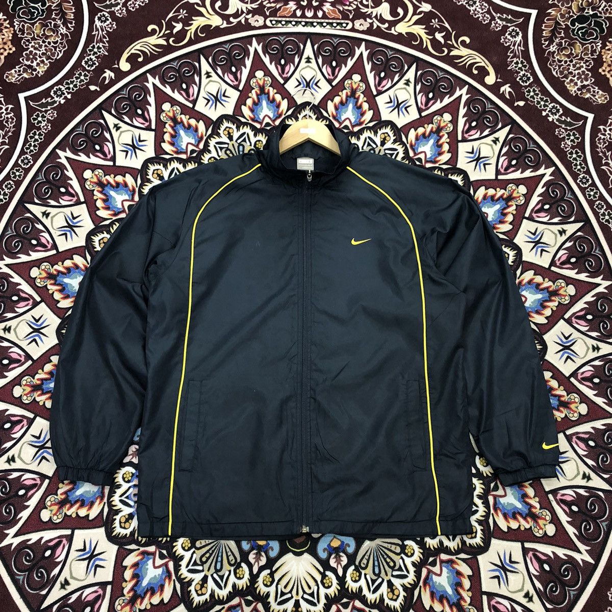 Nike Vintage Y2K Nike Small Swossh Windbreaker Jacket Size US L / EU 52-54 / 3 - 1 Thumbnail