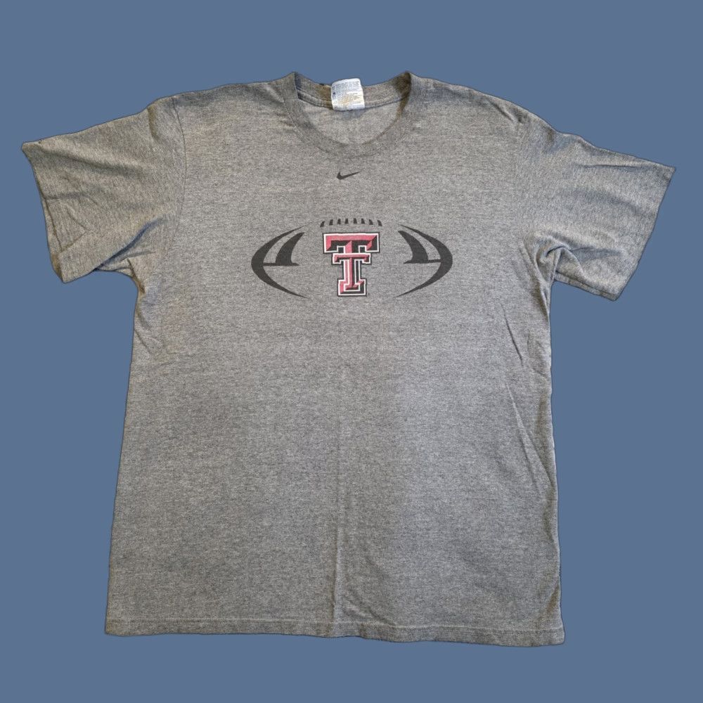 Nike VINTAGE Nike Center Swoosh T Shirt Gray Men's Medium Texas Tech Football Shirt Swoosh Logo Graphic Print College Sports University 90s? Size US M / EU 48-50 / 2 - 1 Thumbnail