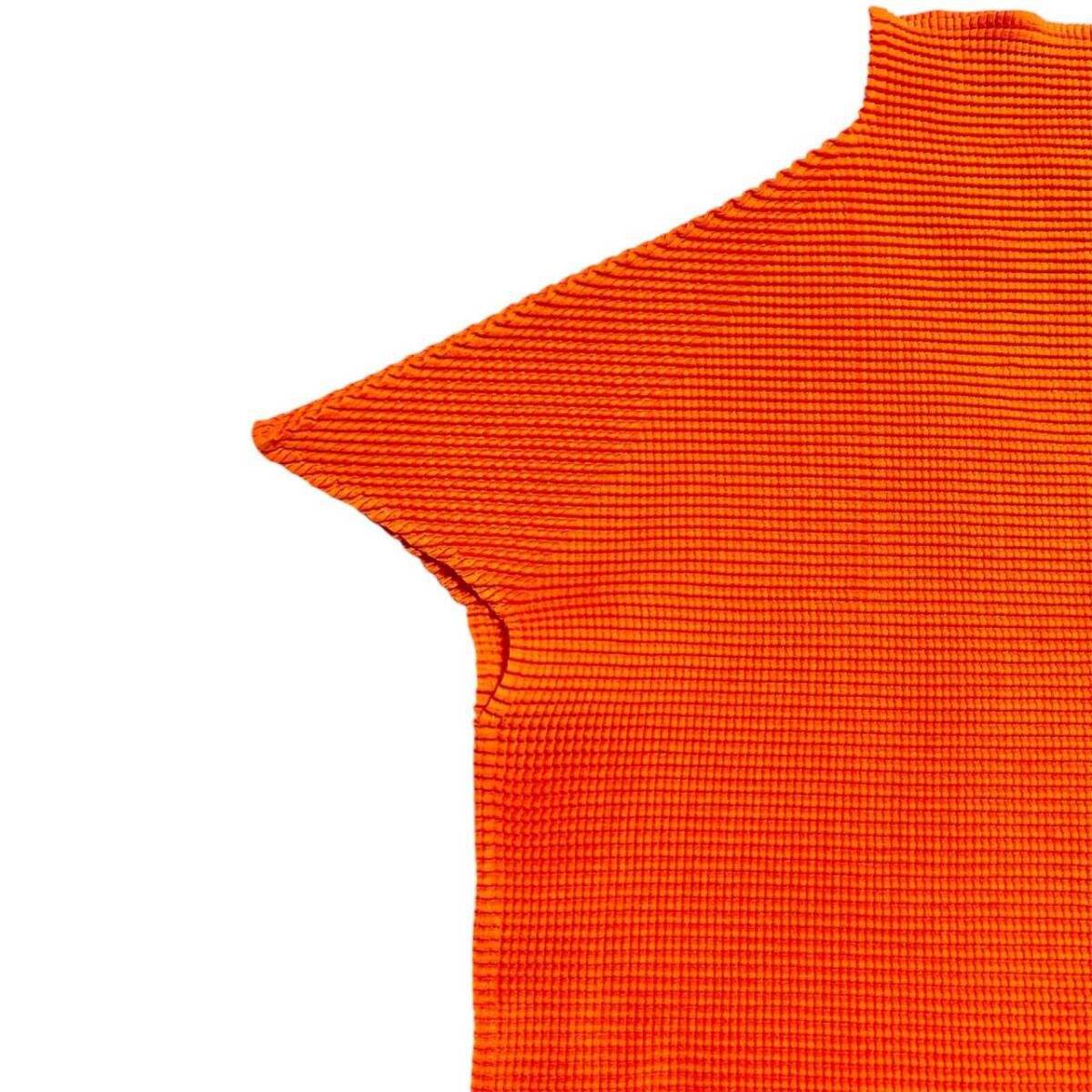 Pleats Please Issey Miyake Issey Miyake Pleats T Orange Top Size M / US 6-8 / IT 42-44 - 4 Thumbnail