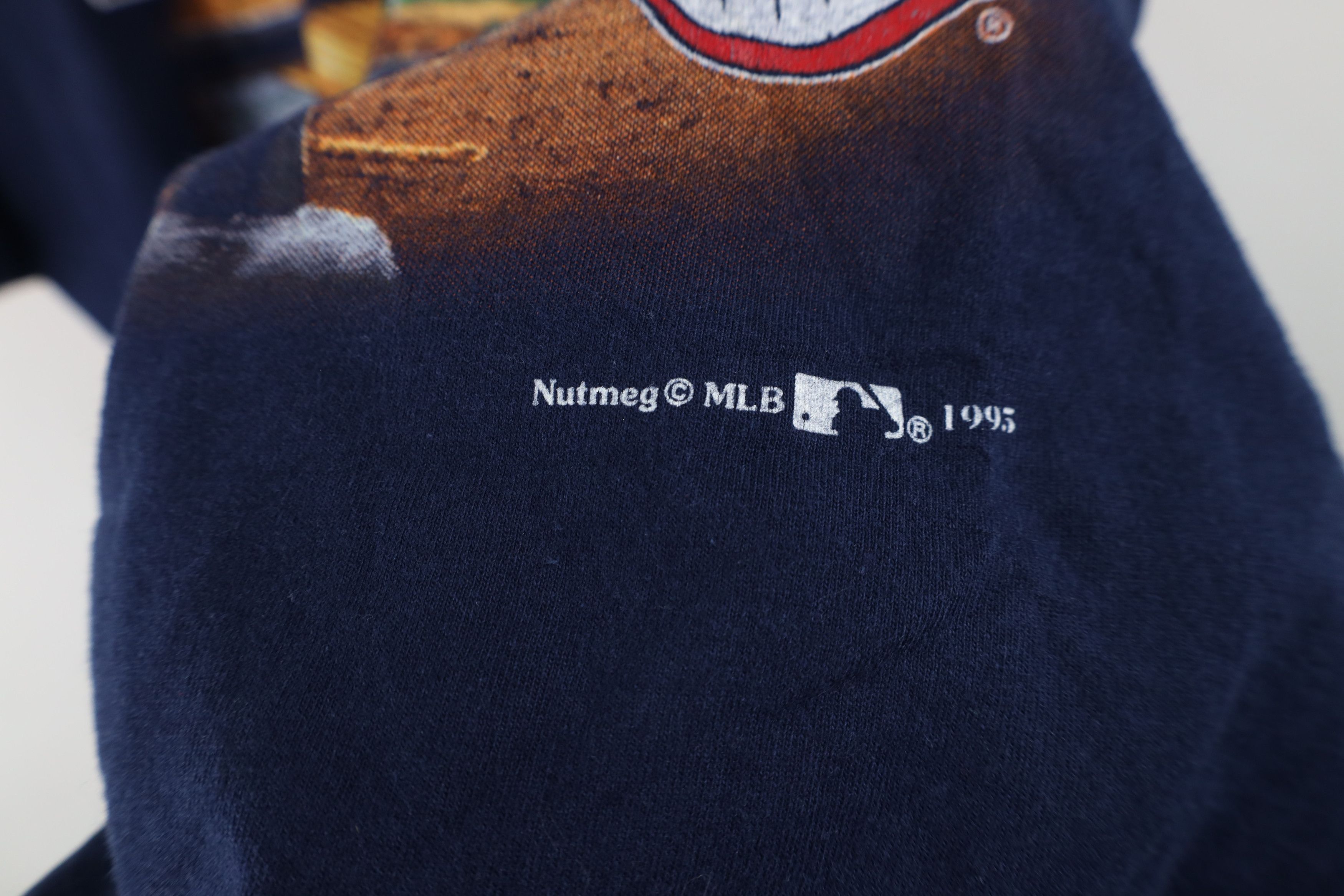 Vintage Vintage 90s Wahoo Cleveland Indians Baseball T-Shirt USA Size US XL / EU 56 / 4 - 9 Thumbnail
