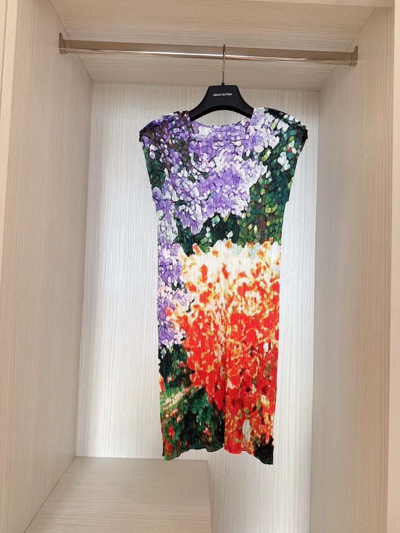 Other Issey Miyake size:4 Hydrangea long top dress Size S / US 4 / IT 40 - 1 Thumbnail