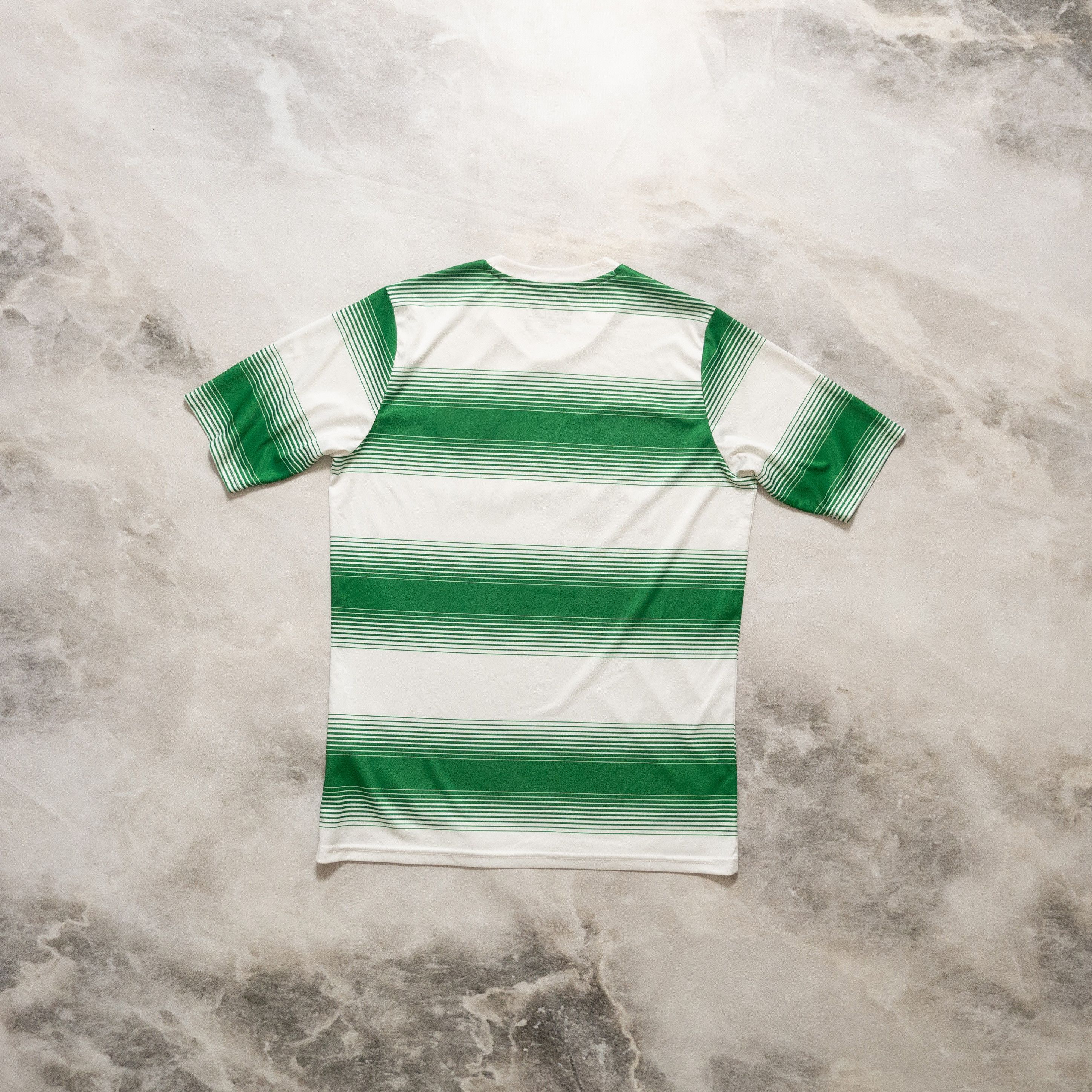 New Balance New Balance x Shamrock Rovers 18 Home Soccer Jersey M Size US M / EU 48-50 / 2 - 2 Thumbnail