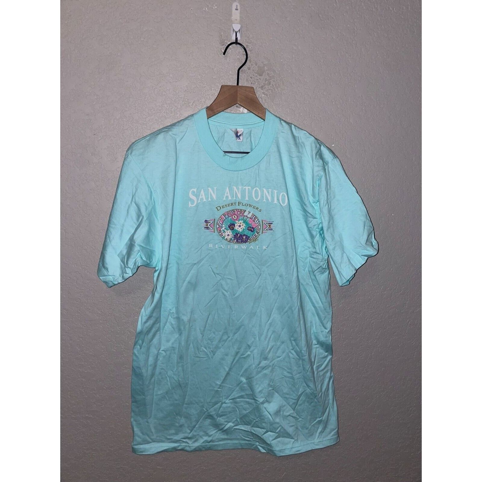 Jerzees Vintage Riverwalk Shirt San Antonio Desert Flower Tee 90s L Size US L / EU 52-54 / 3 - 1 Thumbnail